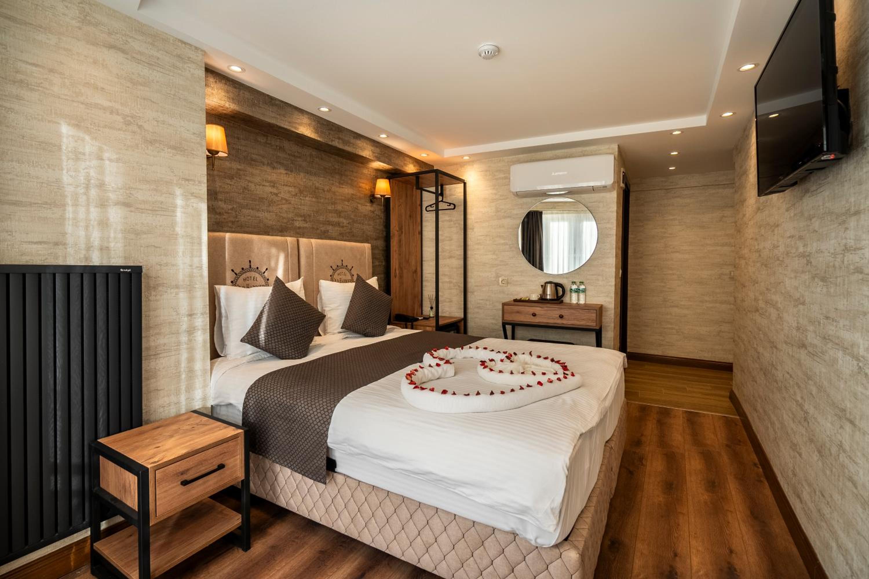 Standard Double or Twin Room photo 3