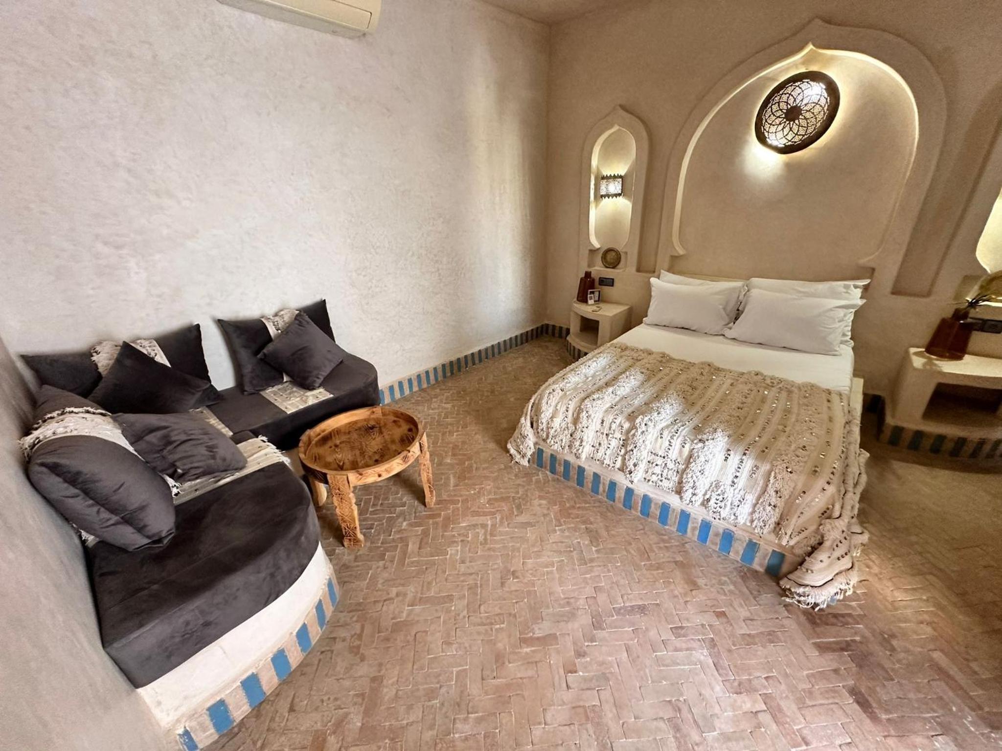 Deluxe Queen Room
