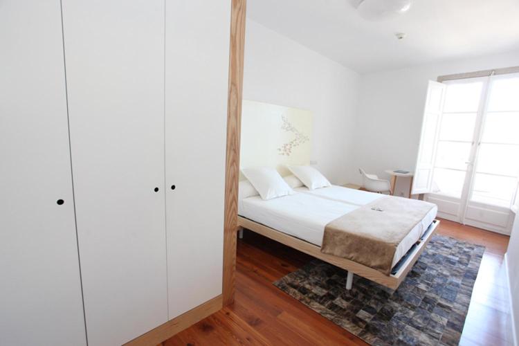 Double or Twin Room - Photo 6