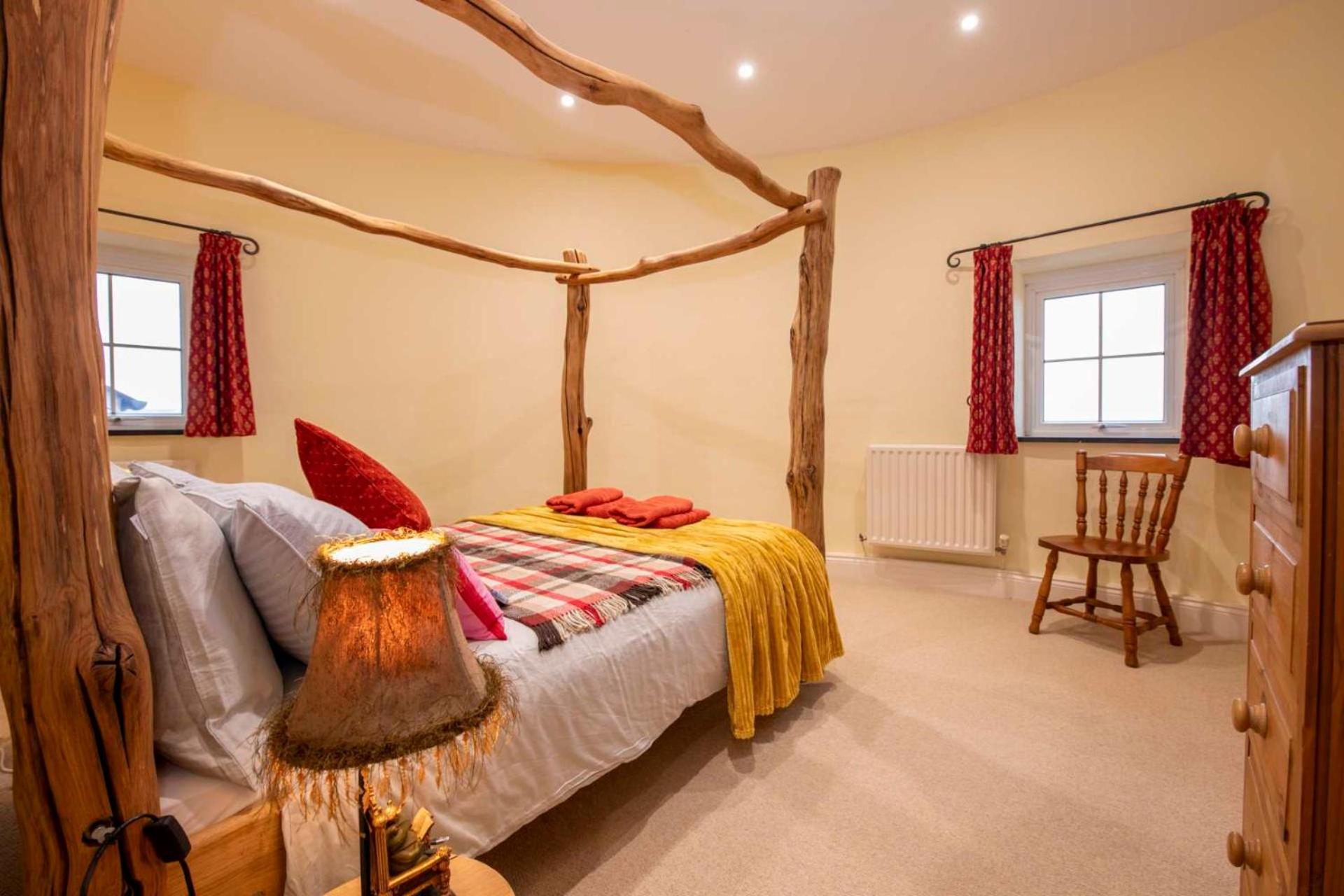 Four-Bedroom House photo 2