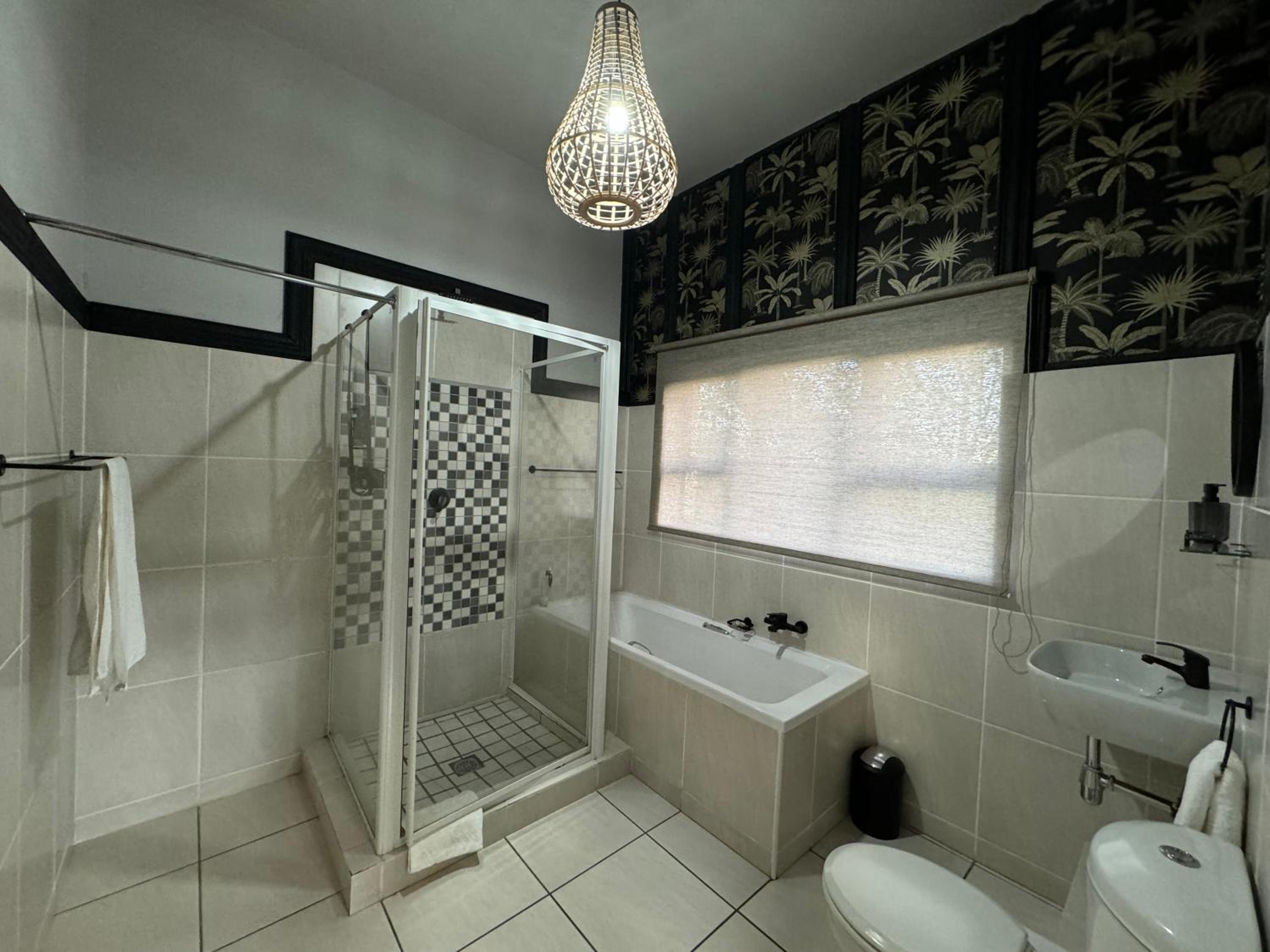 Suite with Mountain View - Photo 6