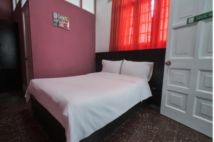 Double Room with Private Bathroom photo 2