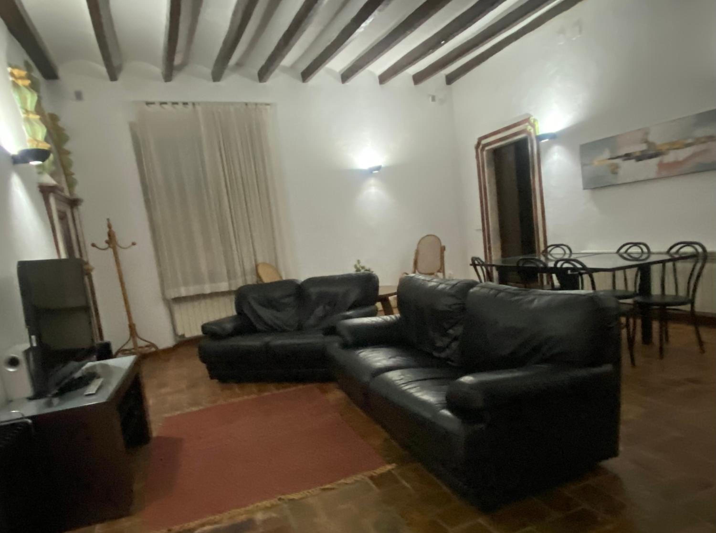 Casa de cuatro habitaciones