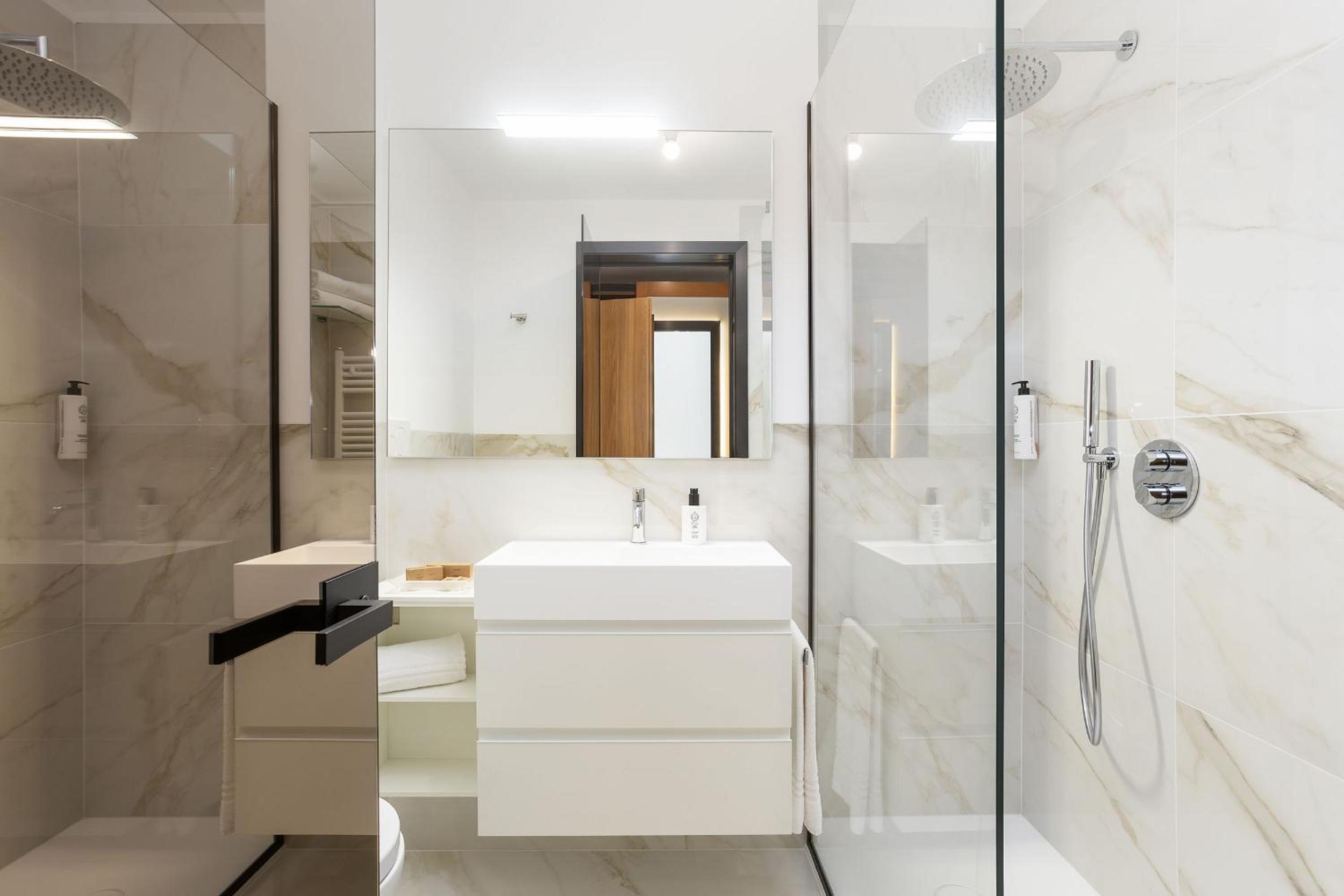 Superior Double Room - Photo 3