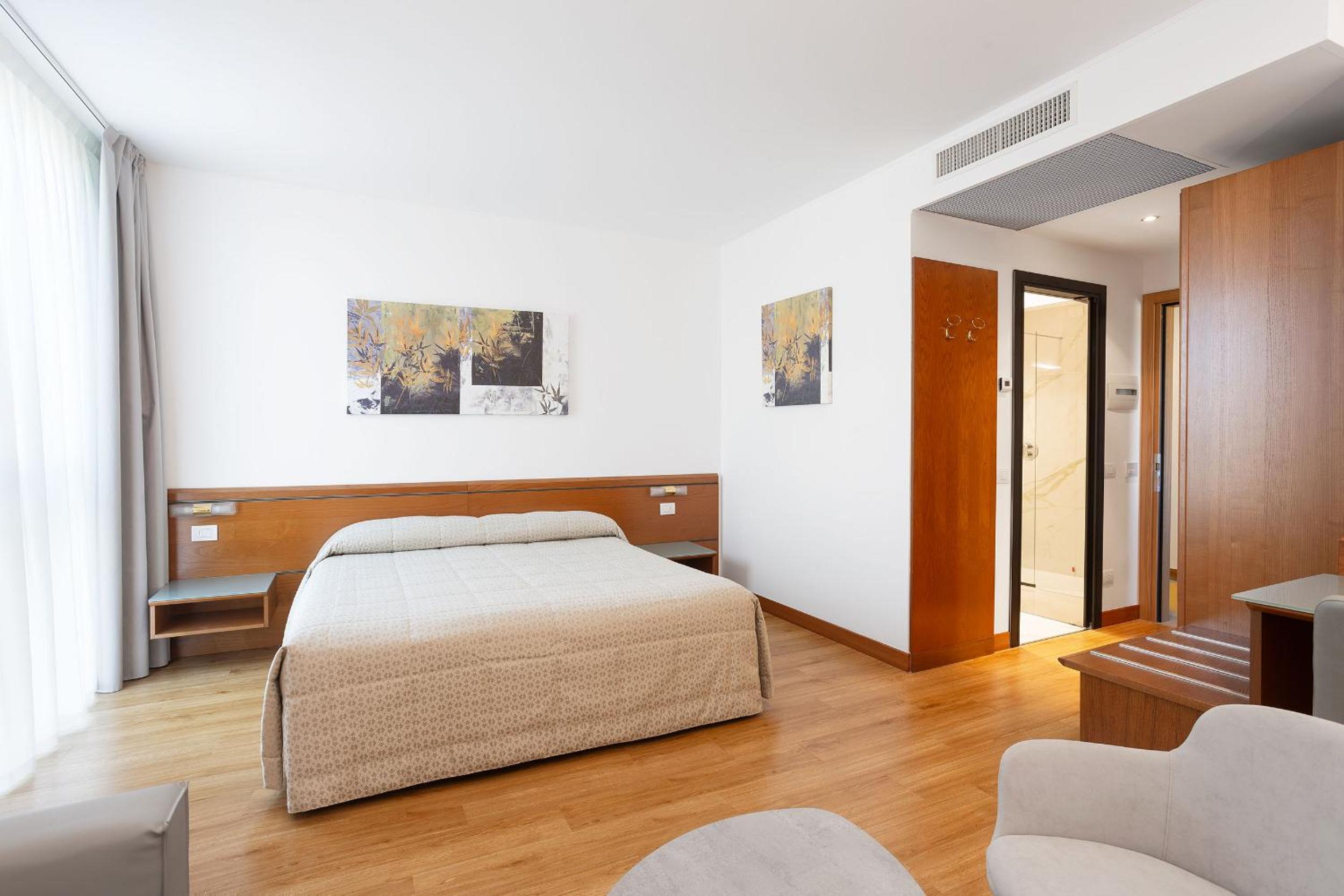 Junior Suite - Photo 1