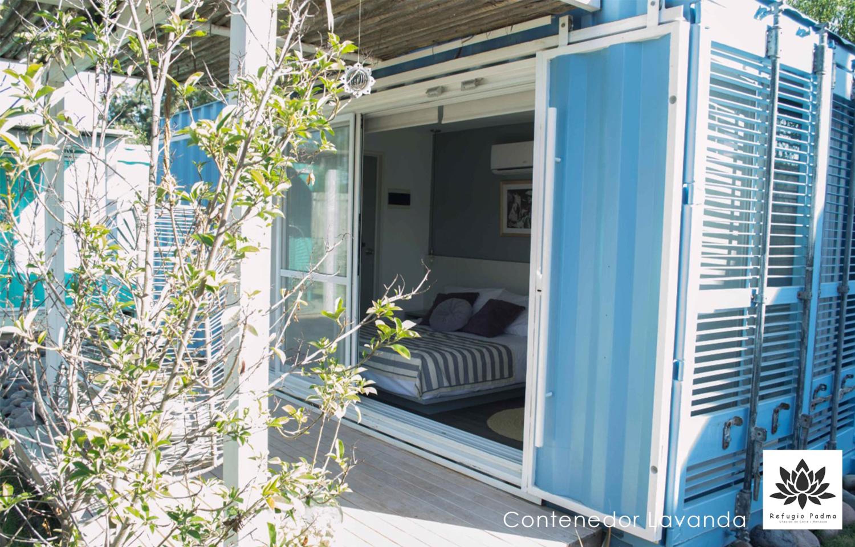 Double Room with Garden View Container photo 1