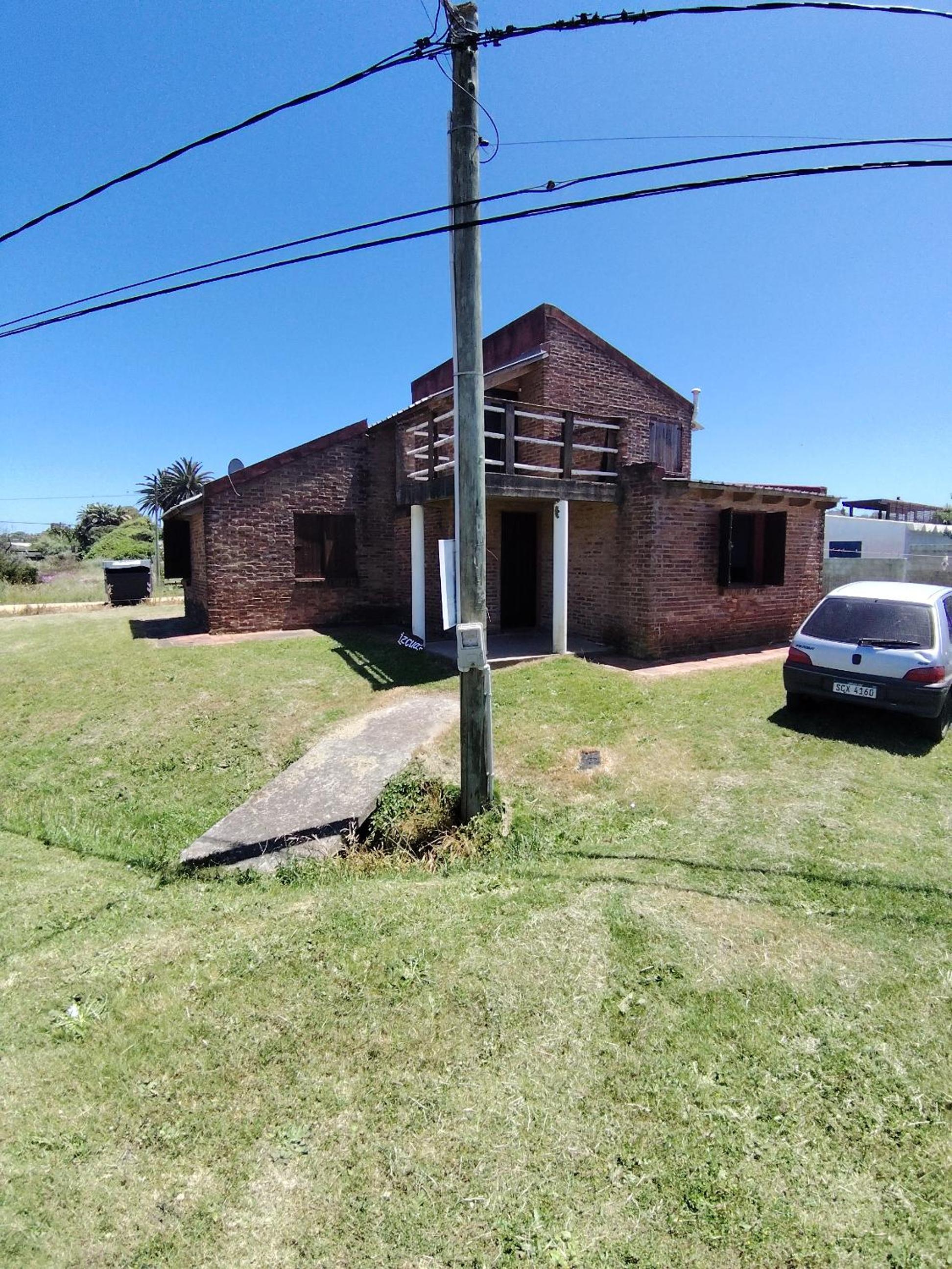 Three-Bedroom House photo 1