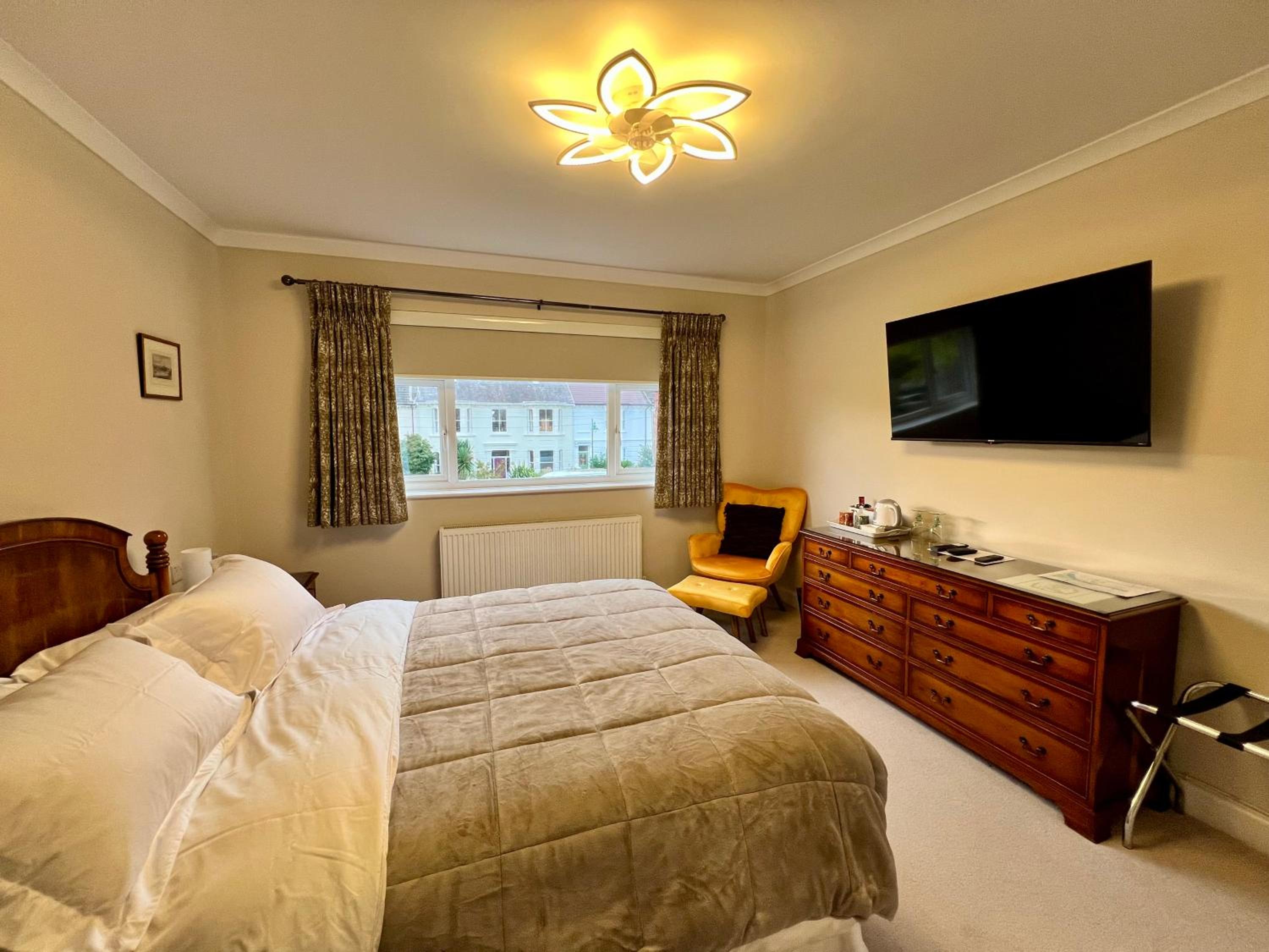 Double Room with Private Bathroom