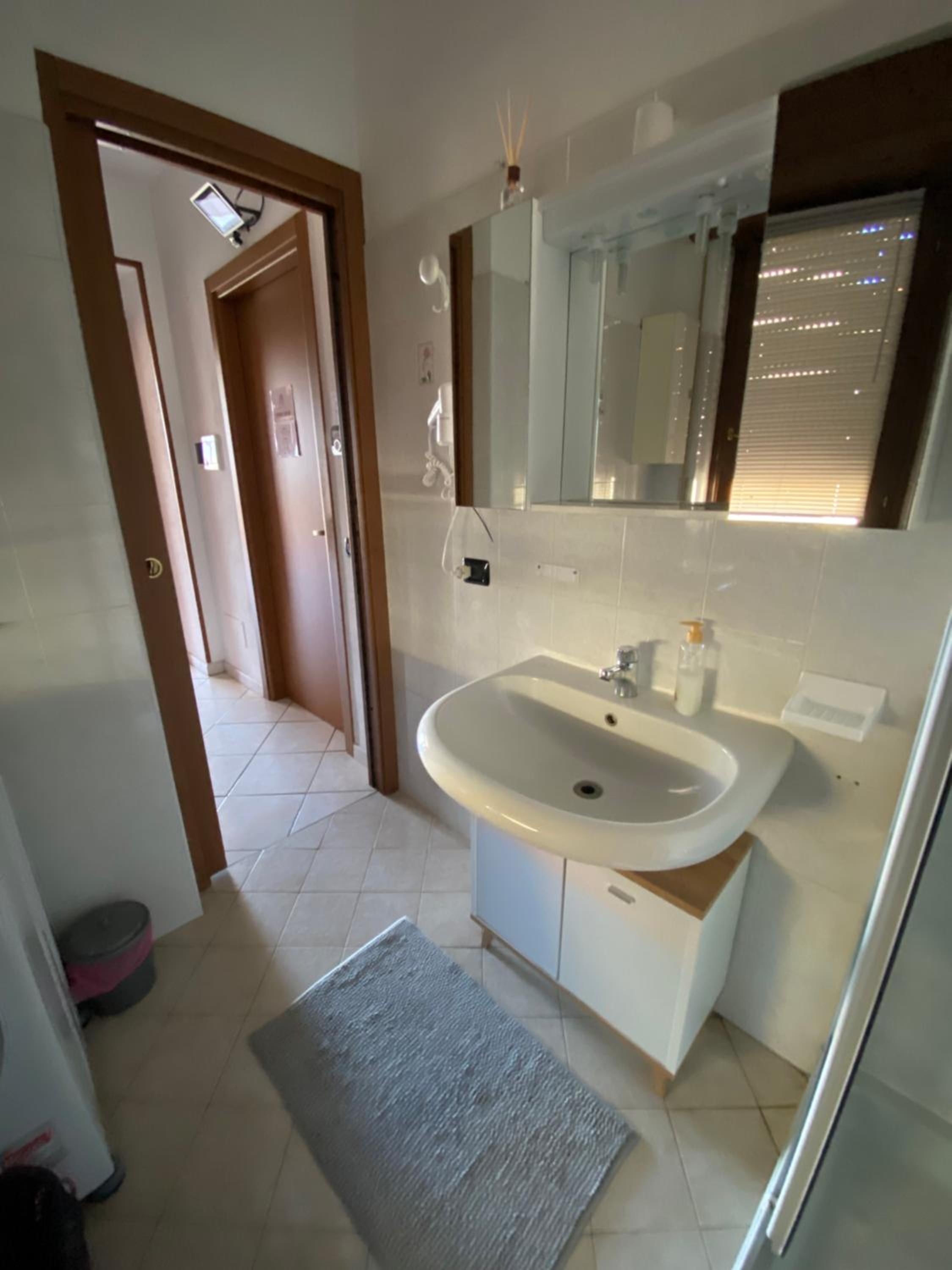 Large Double Room photo 3