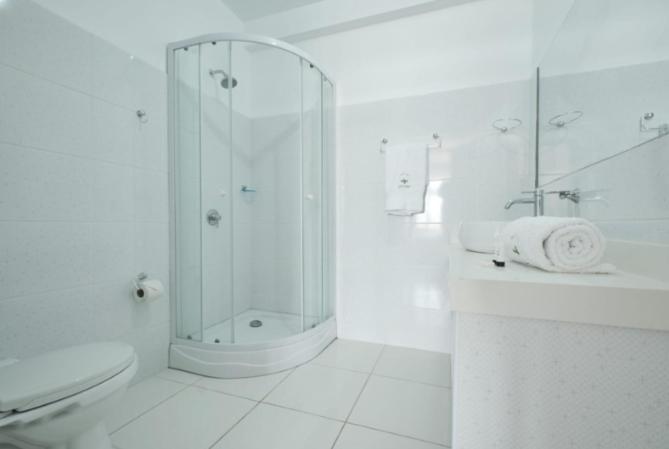 Deluxe Room (2 Adults + 1 Child) photo 3