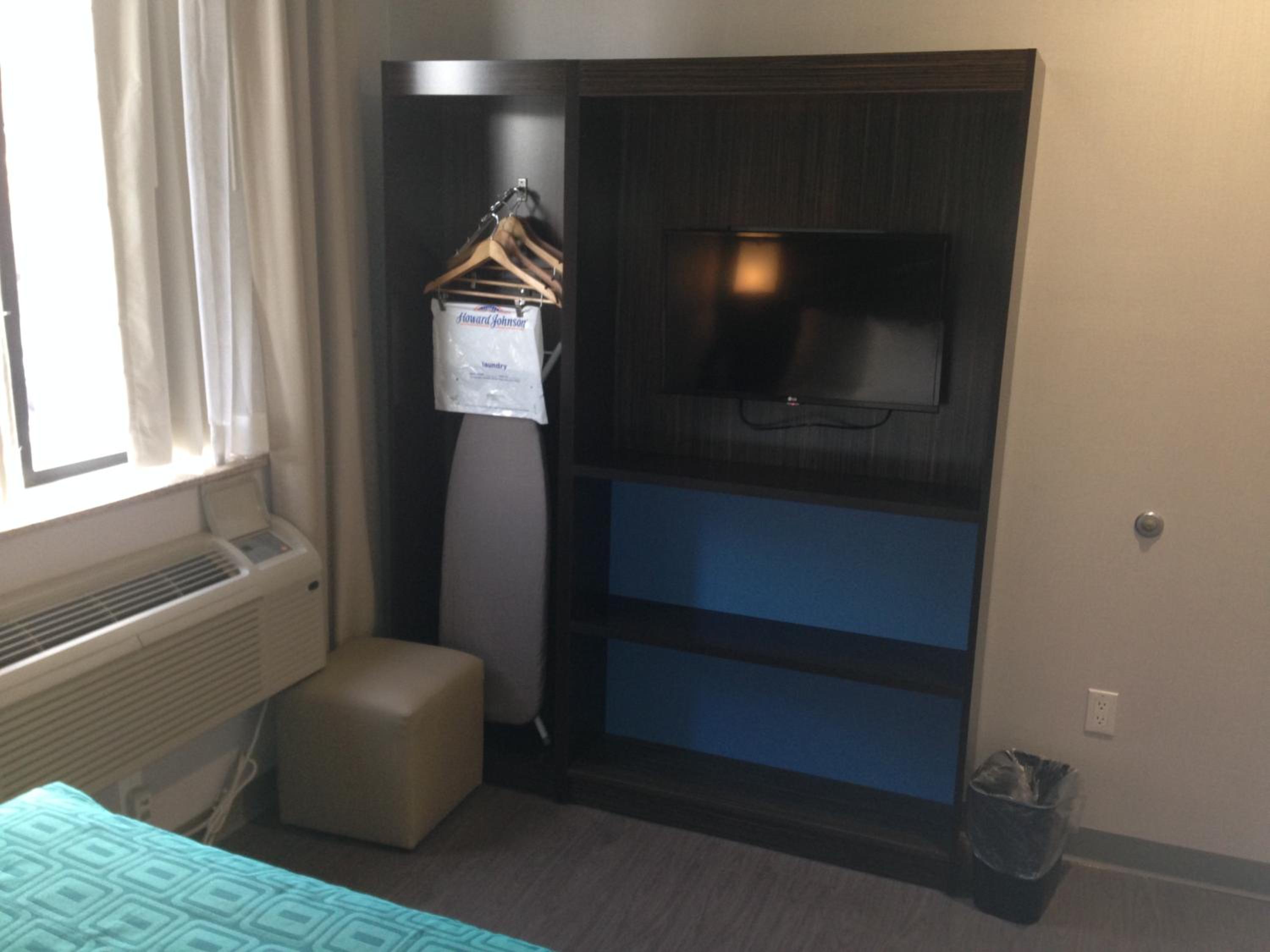 Queen Room - Disability Access/Non-Smoking photo 3