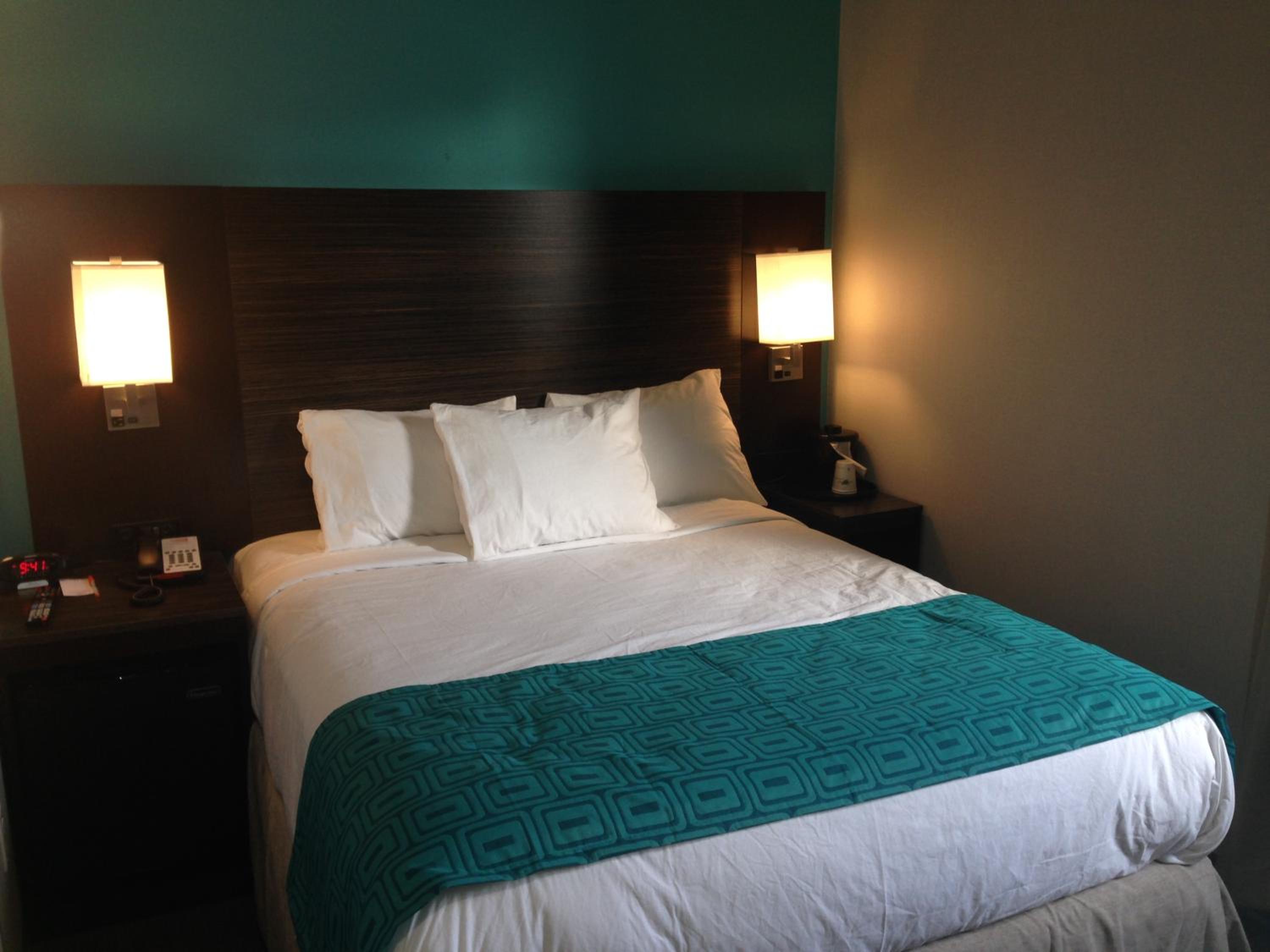 Queen Room - Disability Access/Non-Smoking photo 1