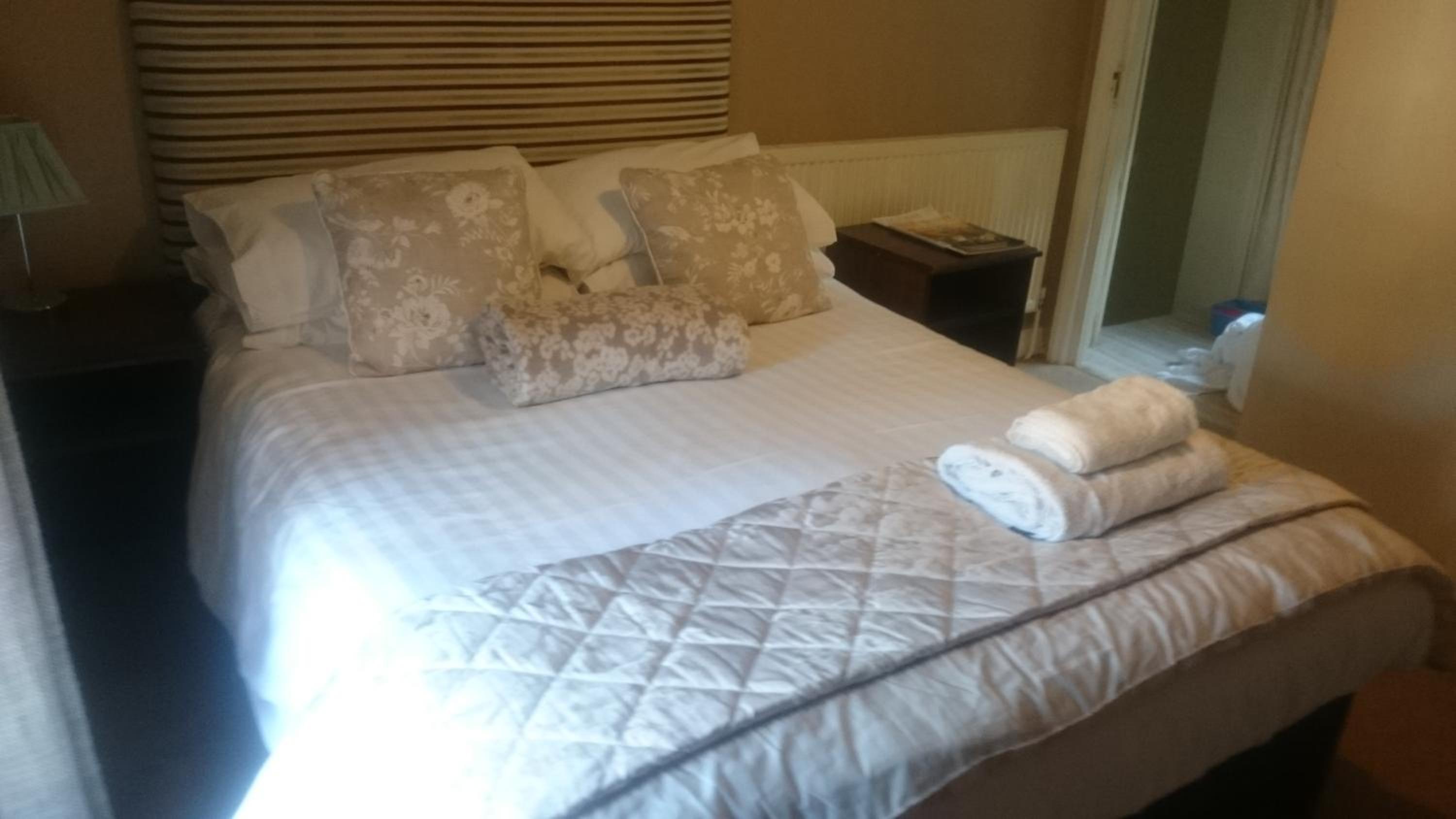 Double Room With Private Bathroom photo 2