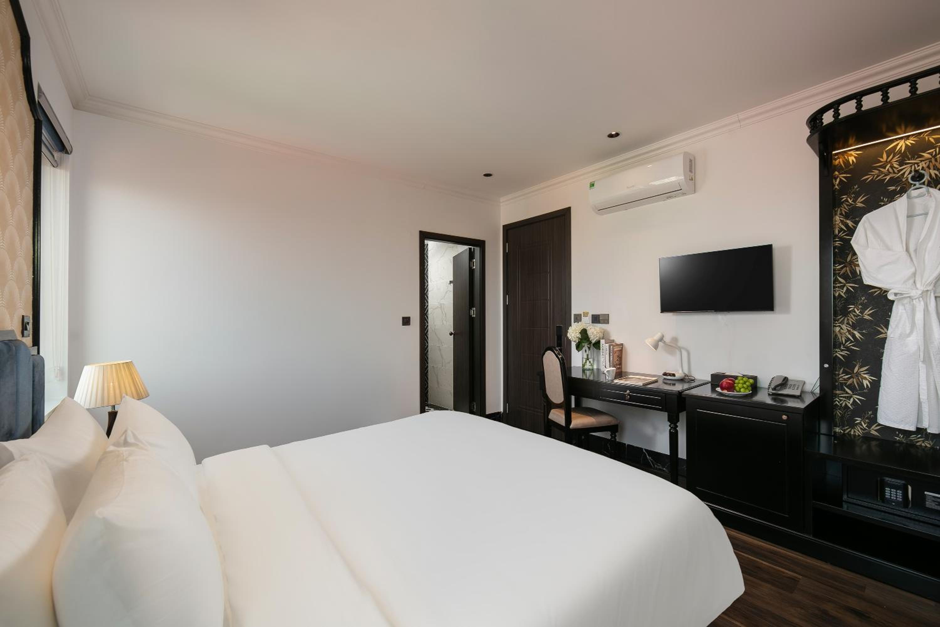 Deluxe Double Room - Photo 6