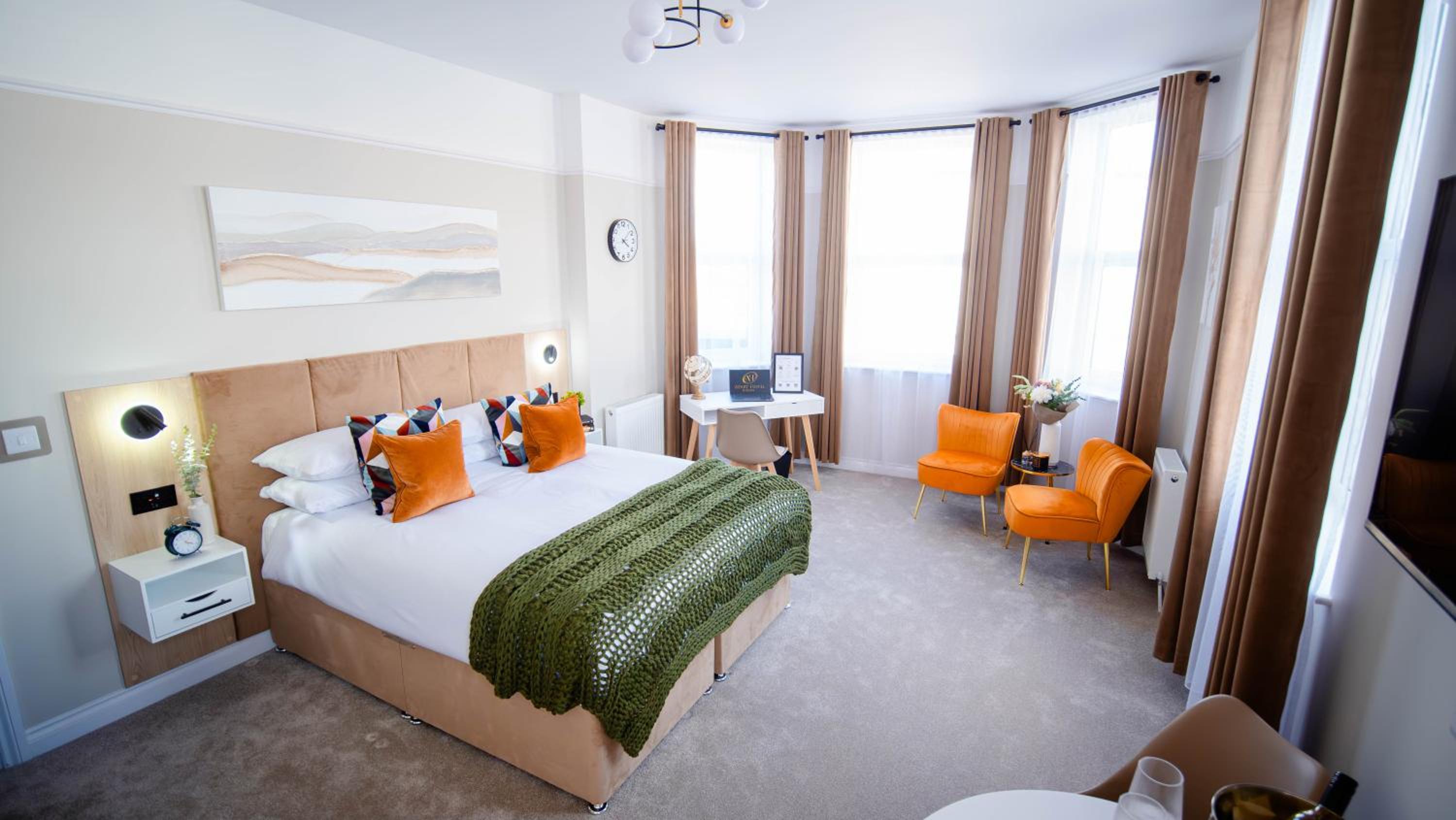 Superior Deluxe Double or Twin Room  photo 1