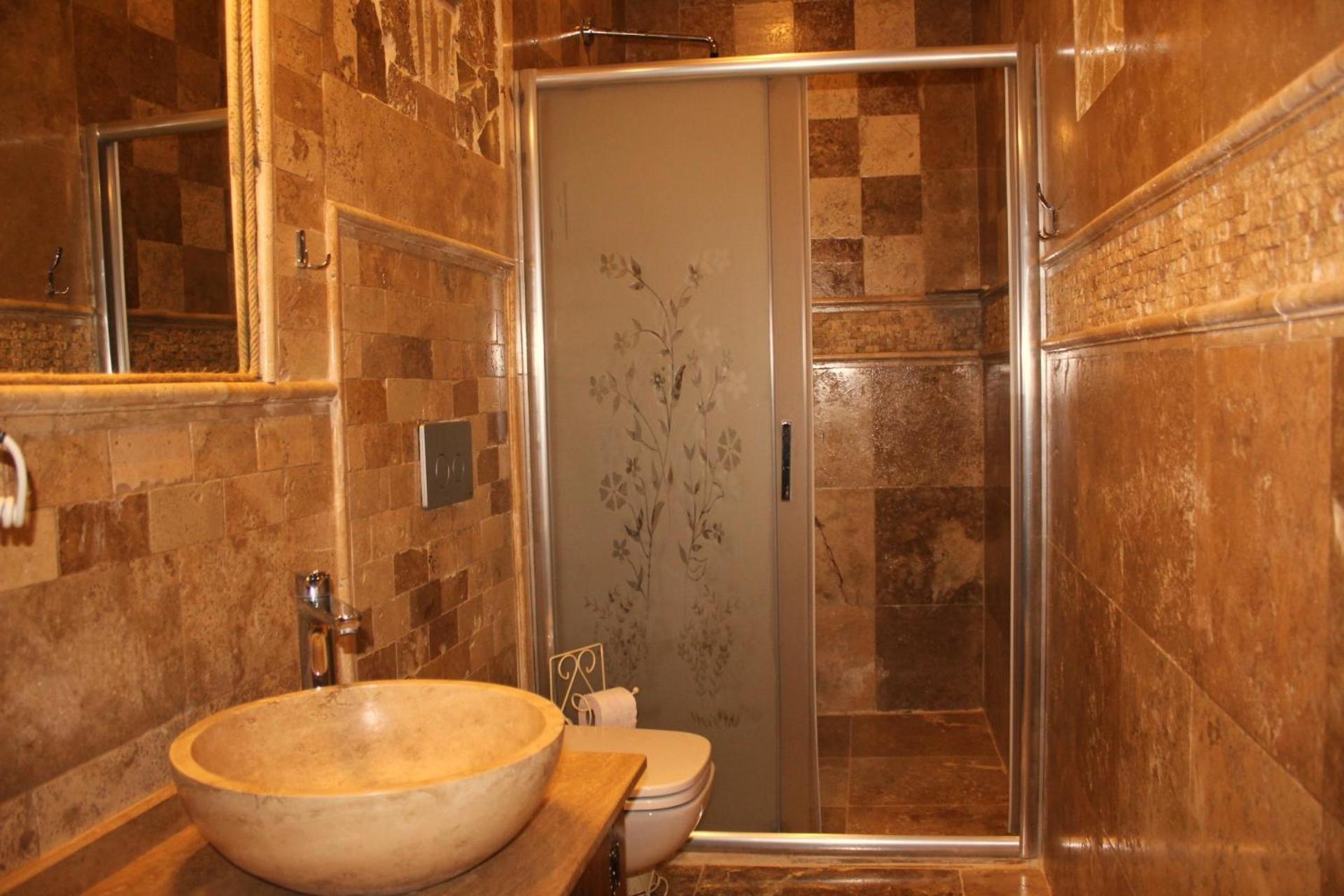 Standard Double Room - Photo 6