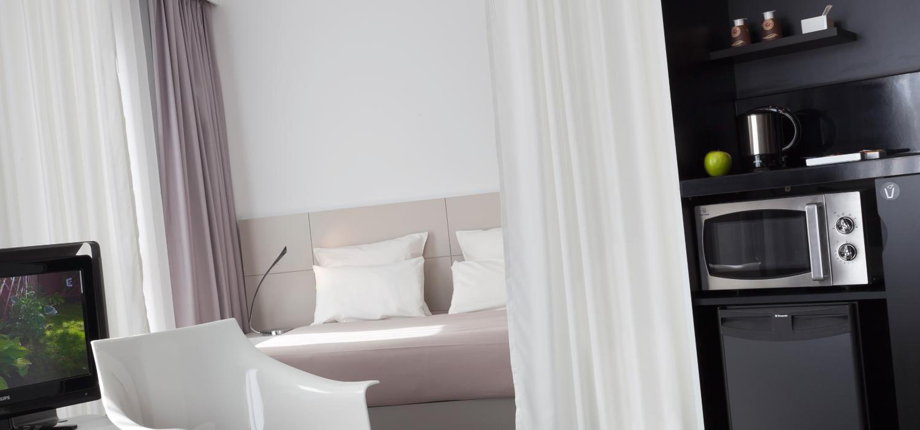 Suite Room thumbnail 6
