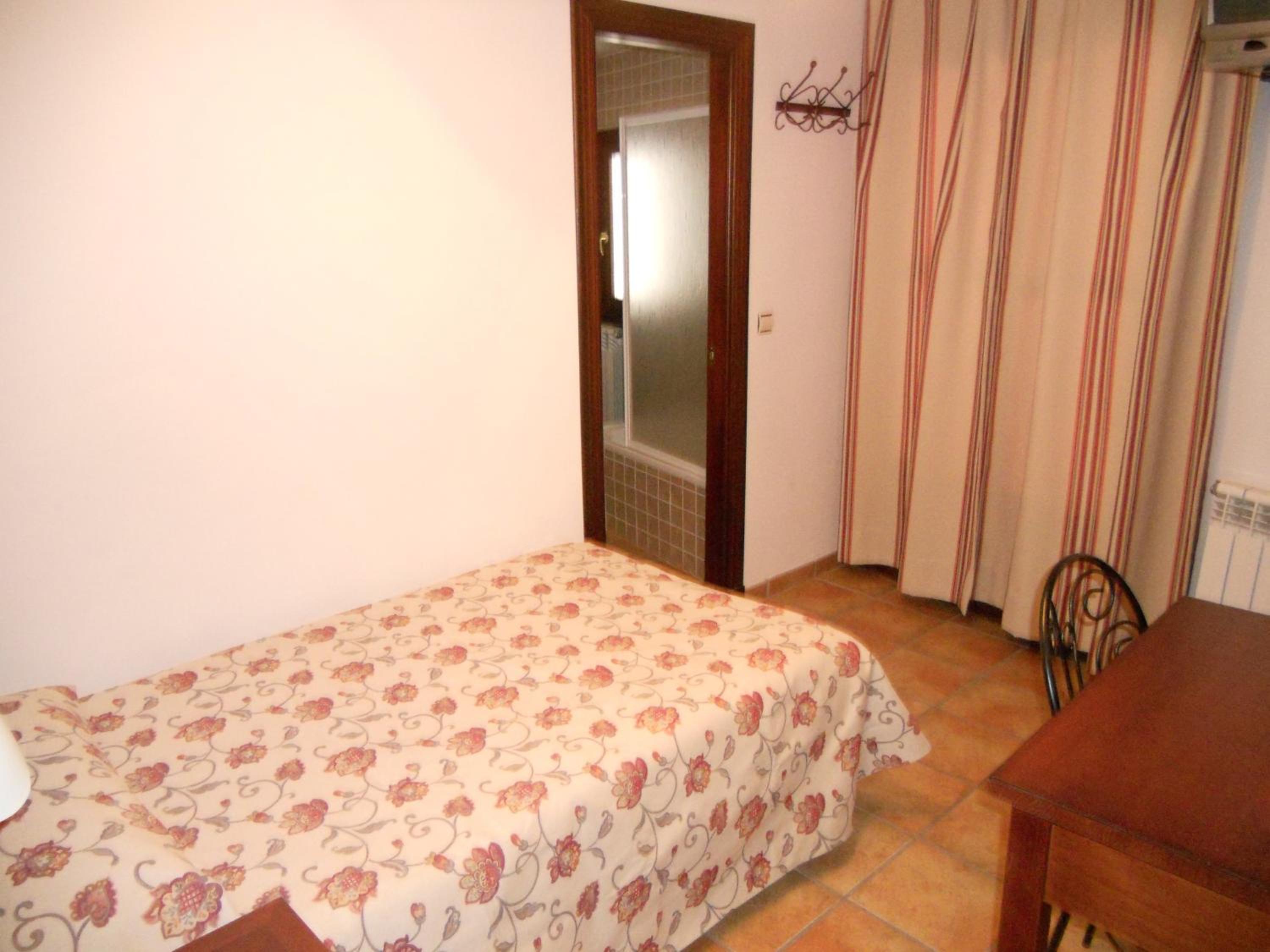 Single Room photo 2