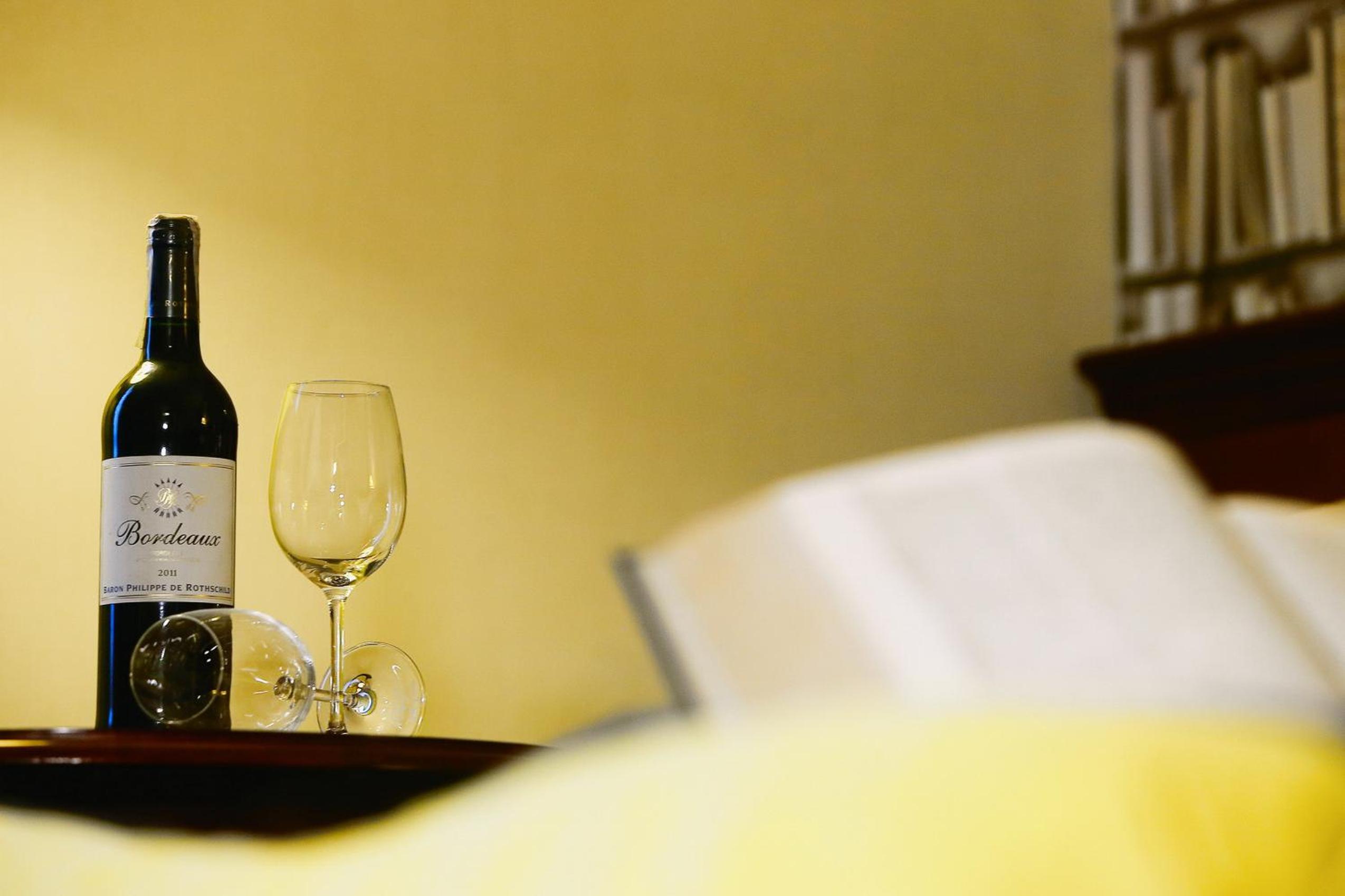 Double or Twin Room - Photo 4