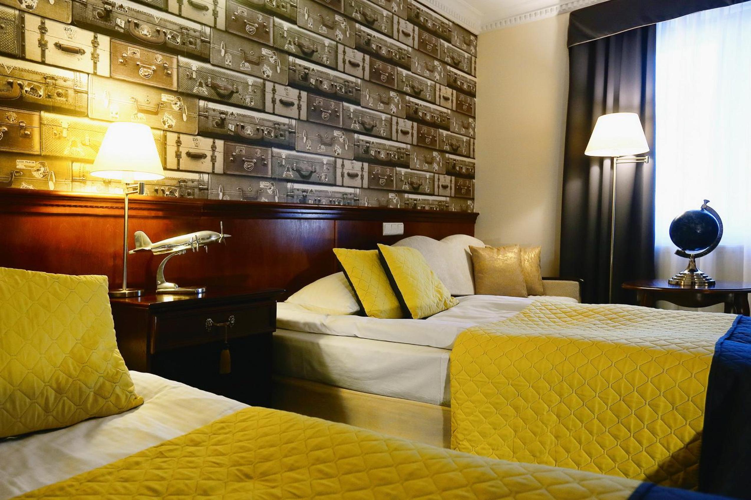 Double or Twin Room - Photo 7