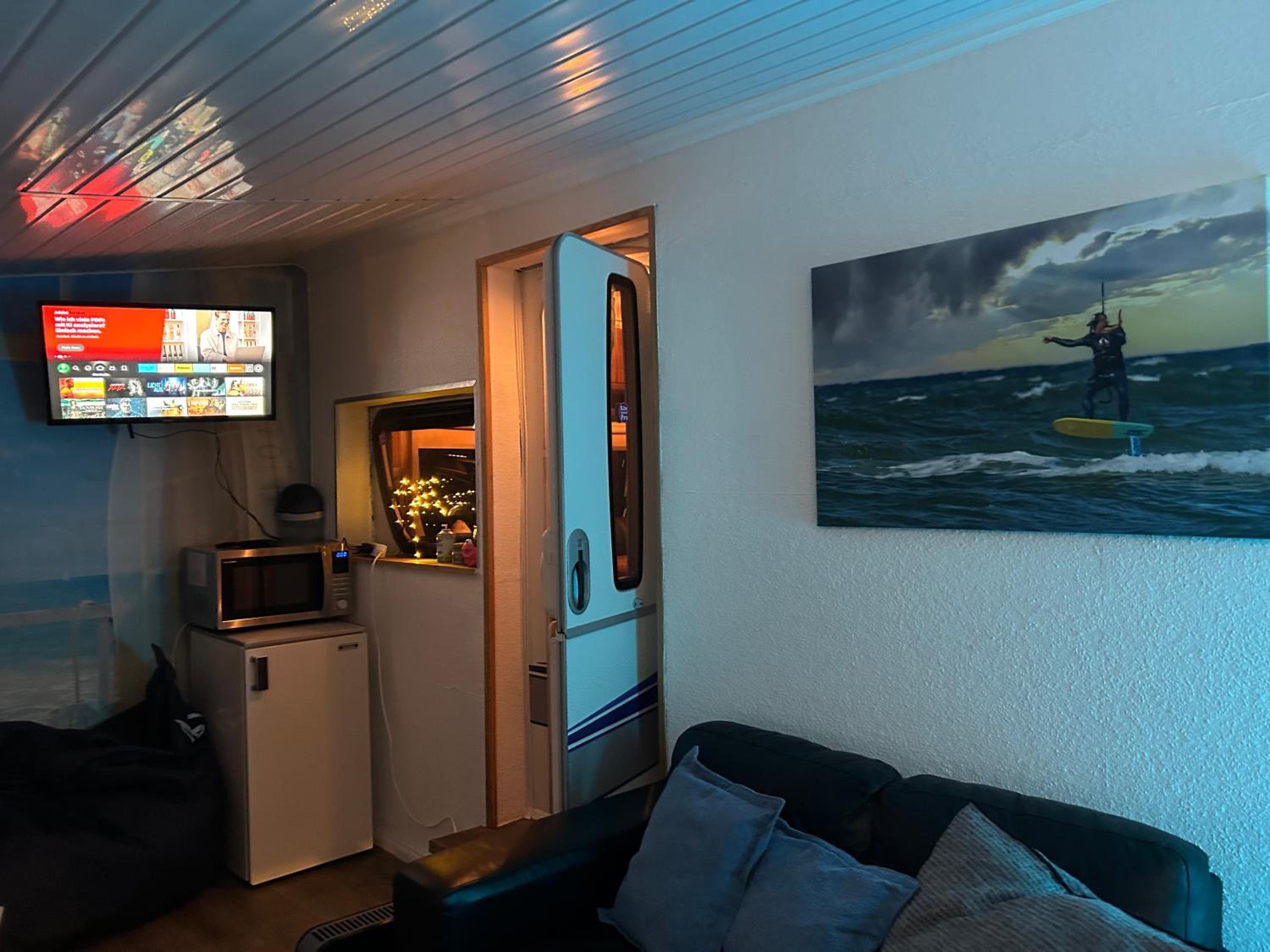 Mobile Home photo 2