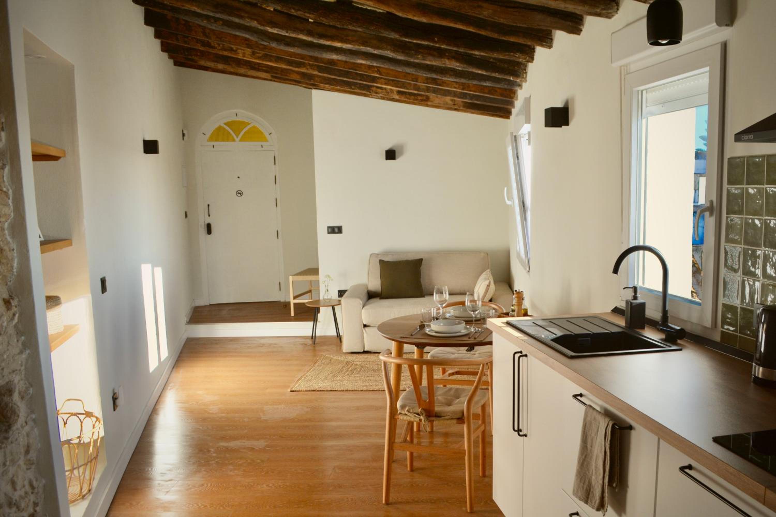 Apartamento de una habitación con vista.