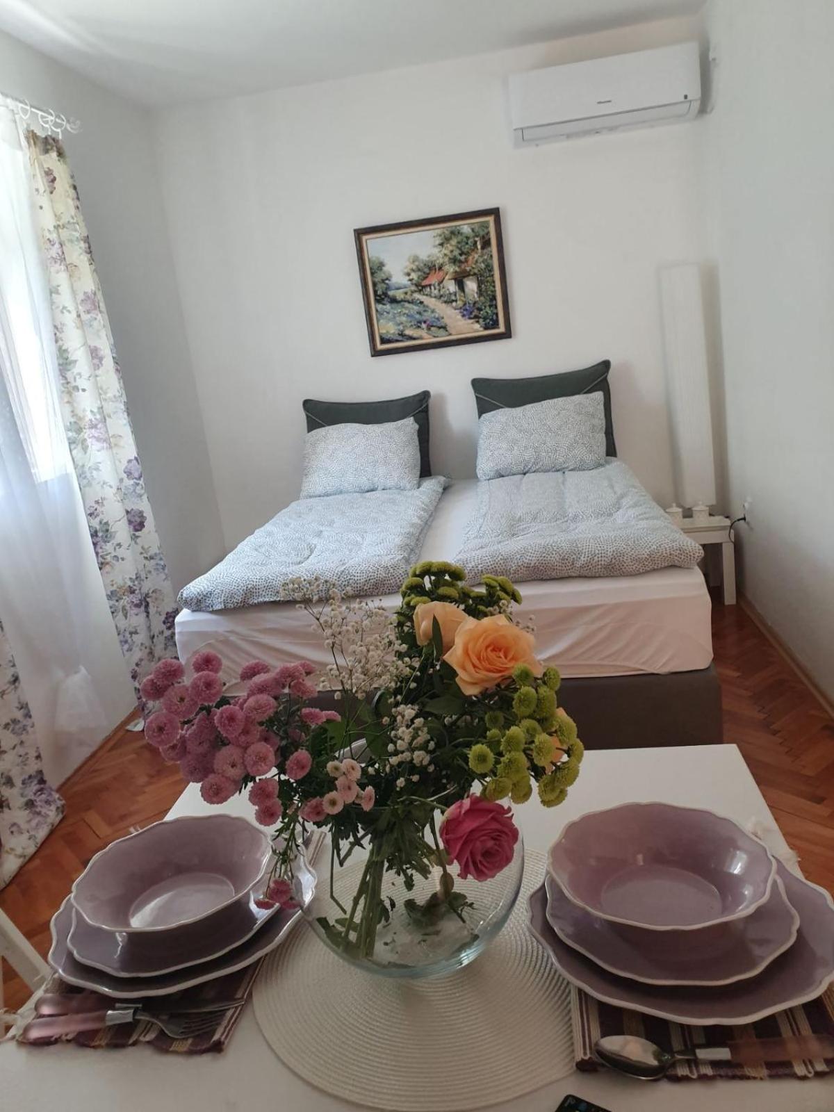 Apartment with Terrace photo 1