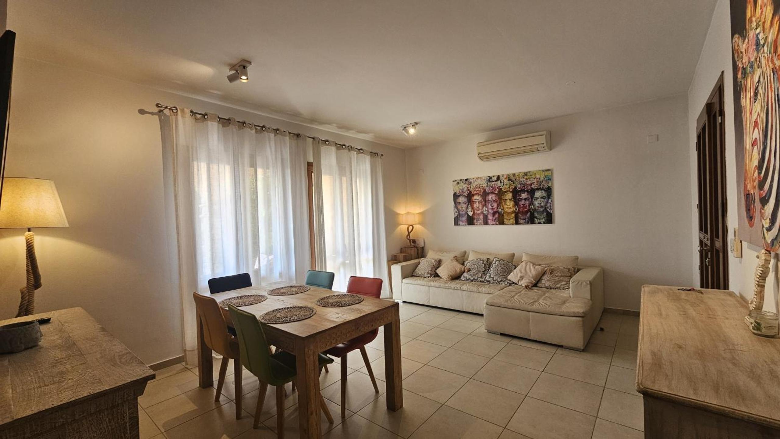 Apartment photo 1