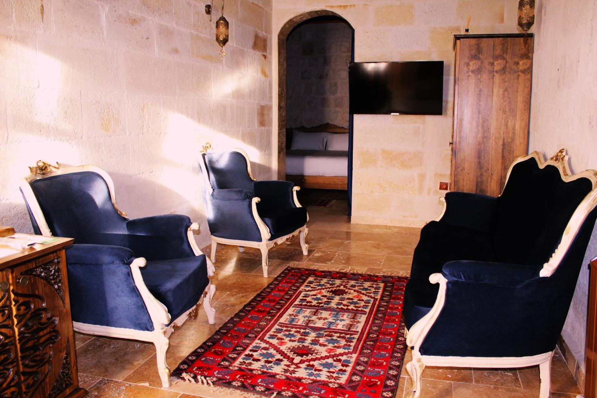Queen Room with Spa Bath
