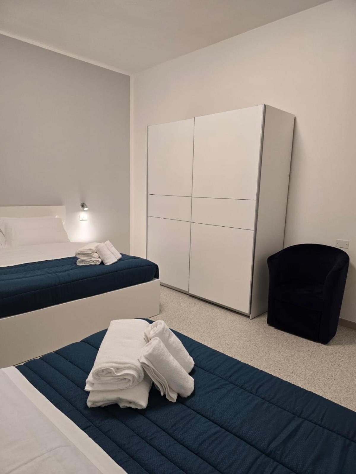 Triple Room with Private Bathroom photo 3