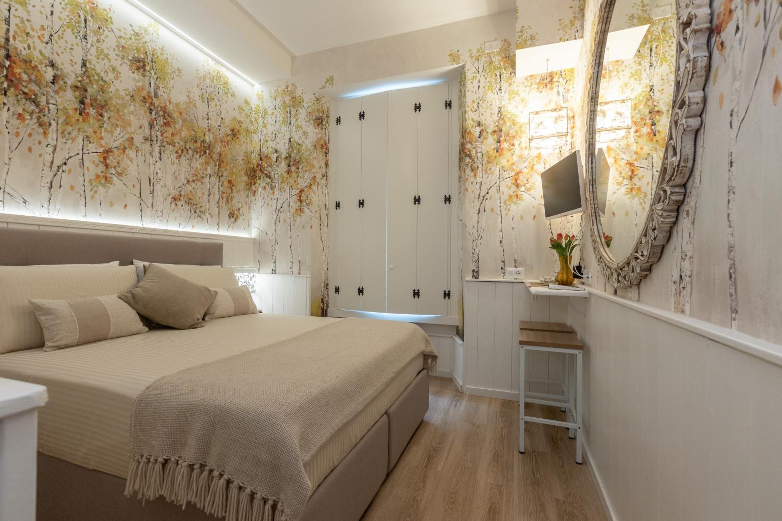 Deluxe Double or Twin Room photo 3