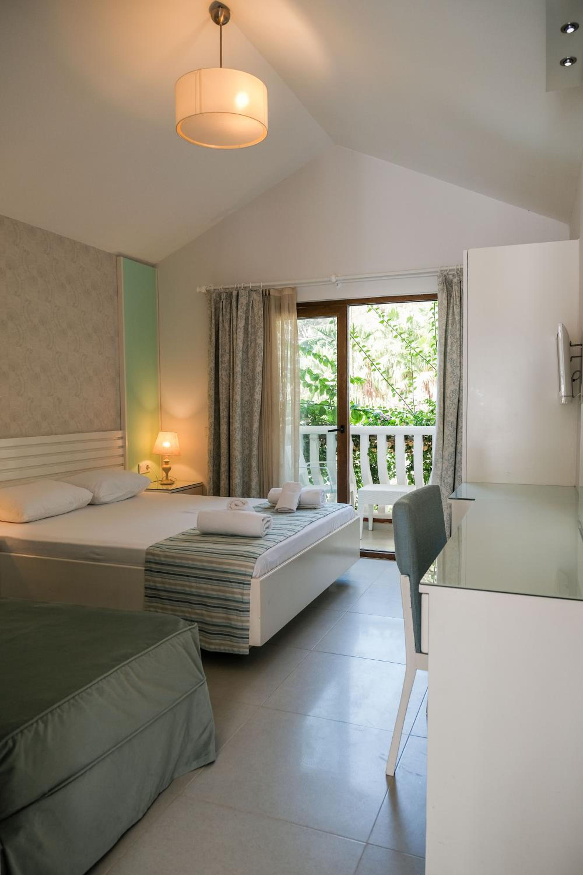 Chambre Double - Vue sur Jardin