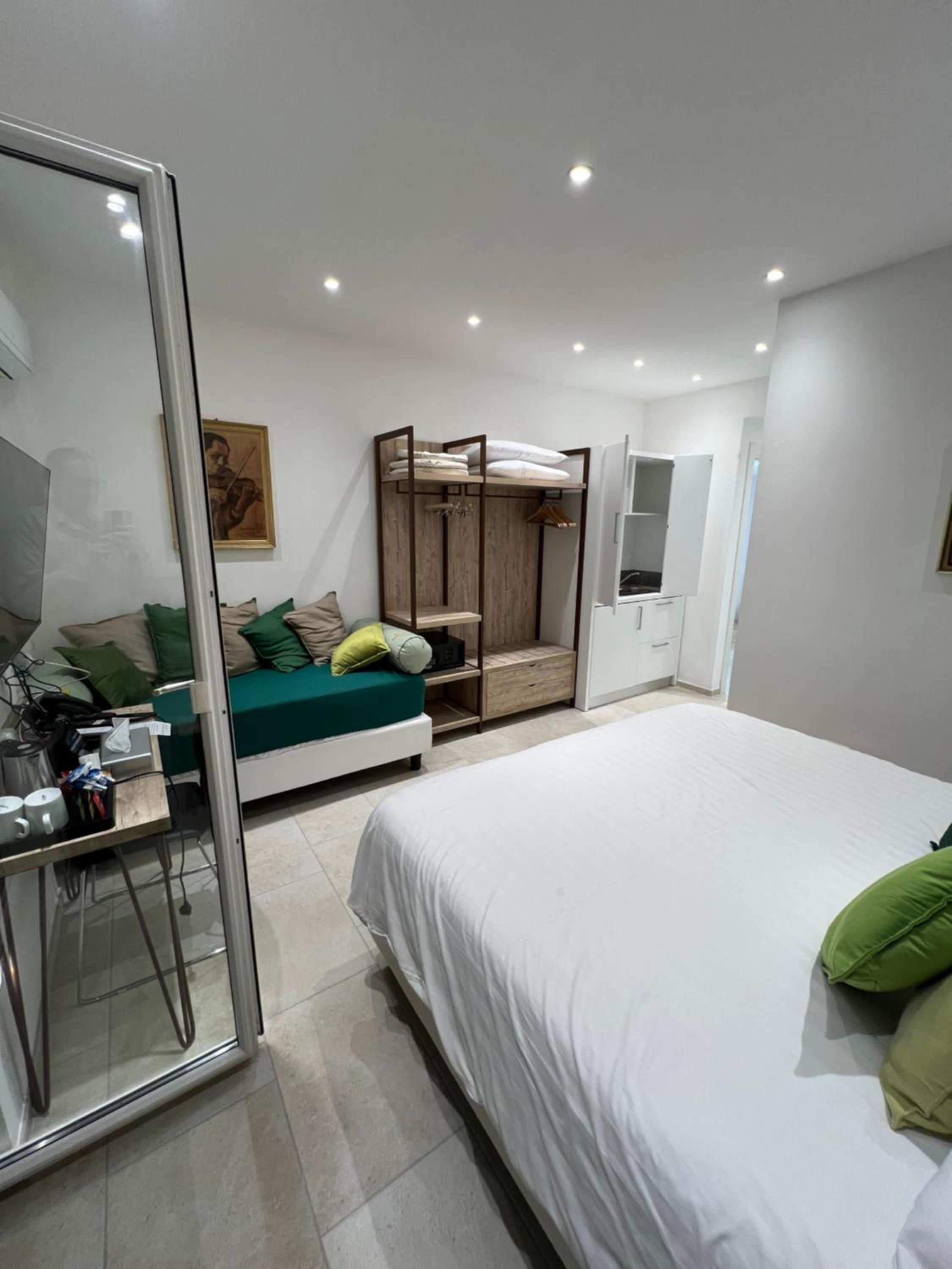 Deluxe Double or Twin Room with Balcony photo 2