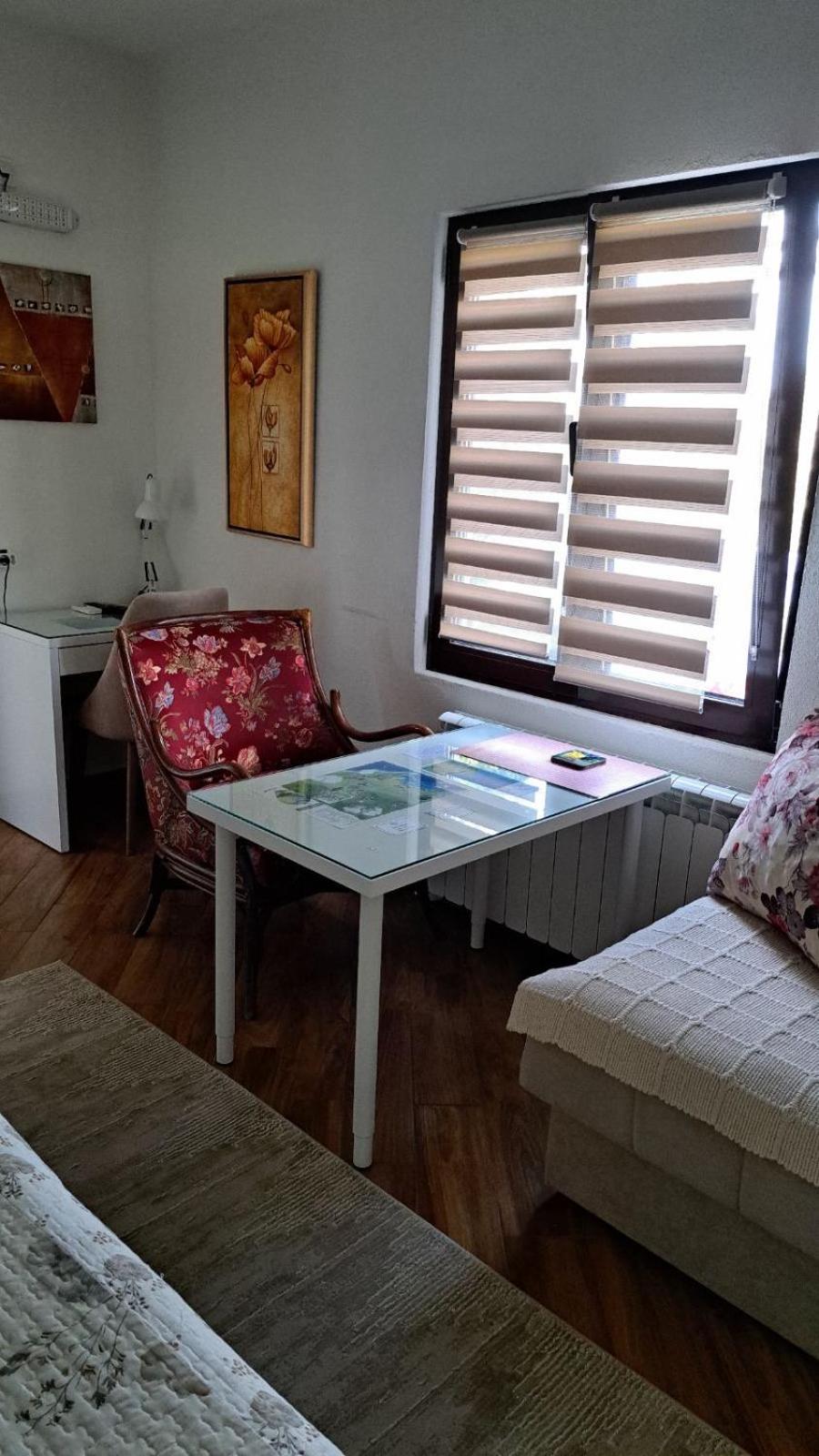 Studio Apartment photo 1