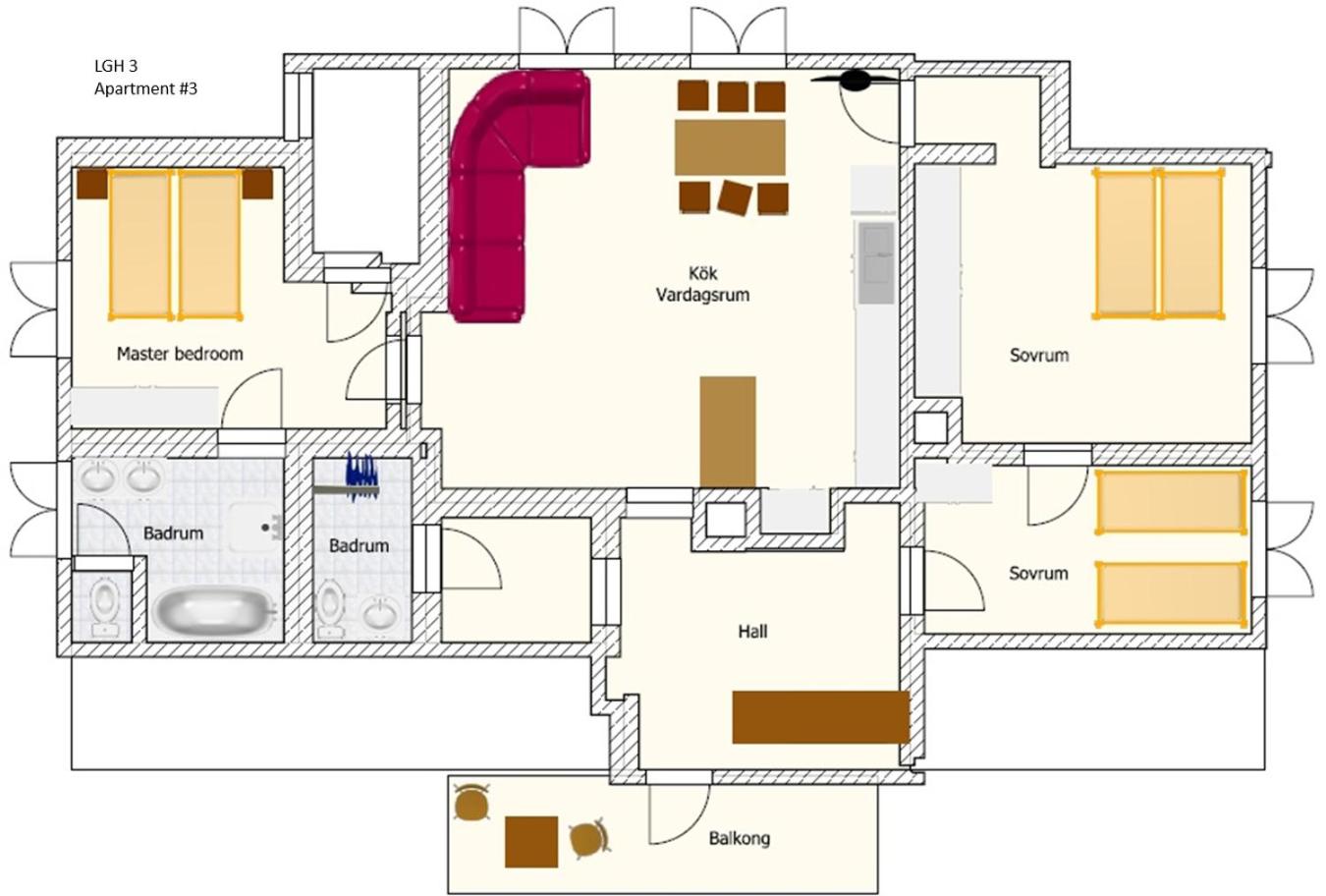 Three-Bedroom Apartment with Balcony - Photo 15