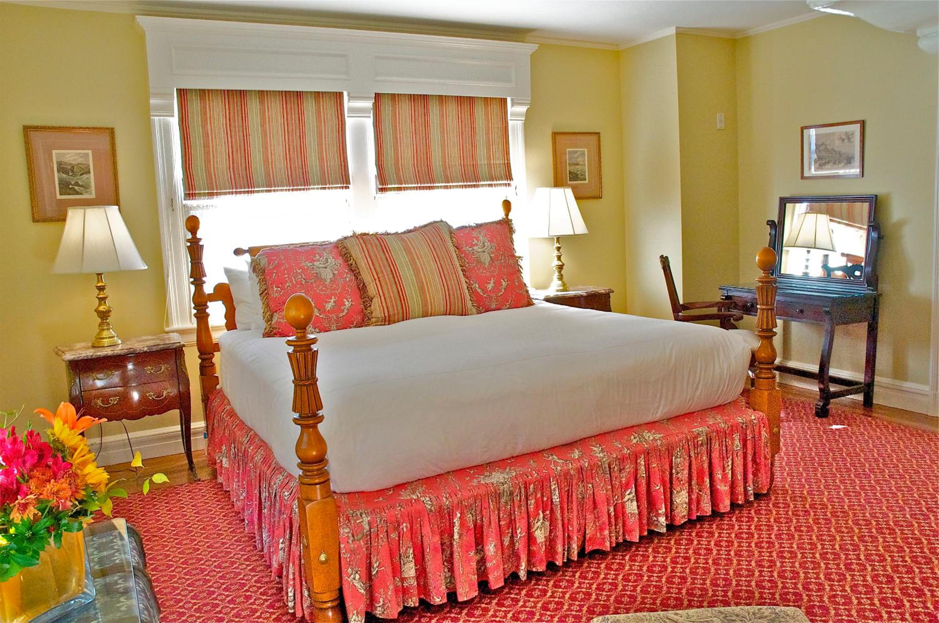 Deluxe Suite with Spa Bath - The Bellevue Suite photo 2