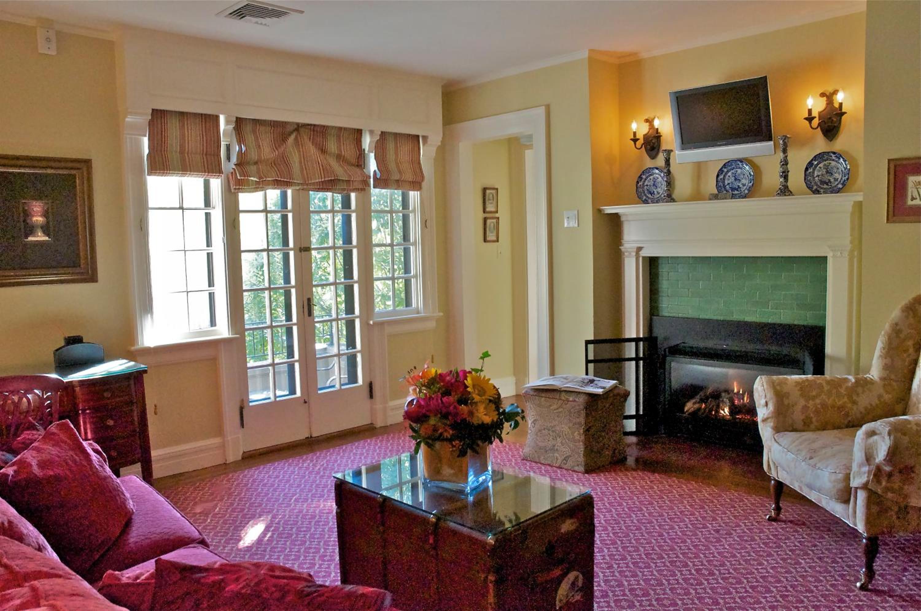 Deluxe Suite with Spa Bath - The Bellevue Suite photo 1