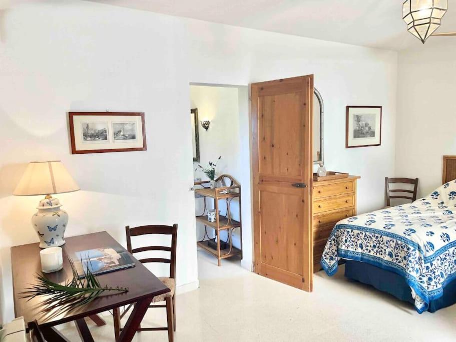 Villa photo 1