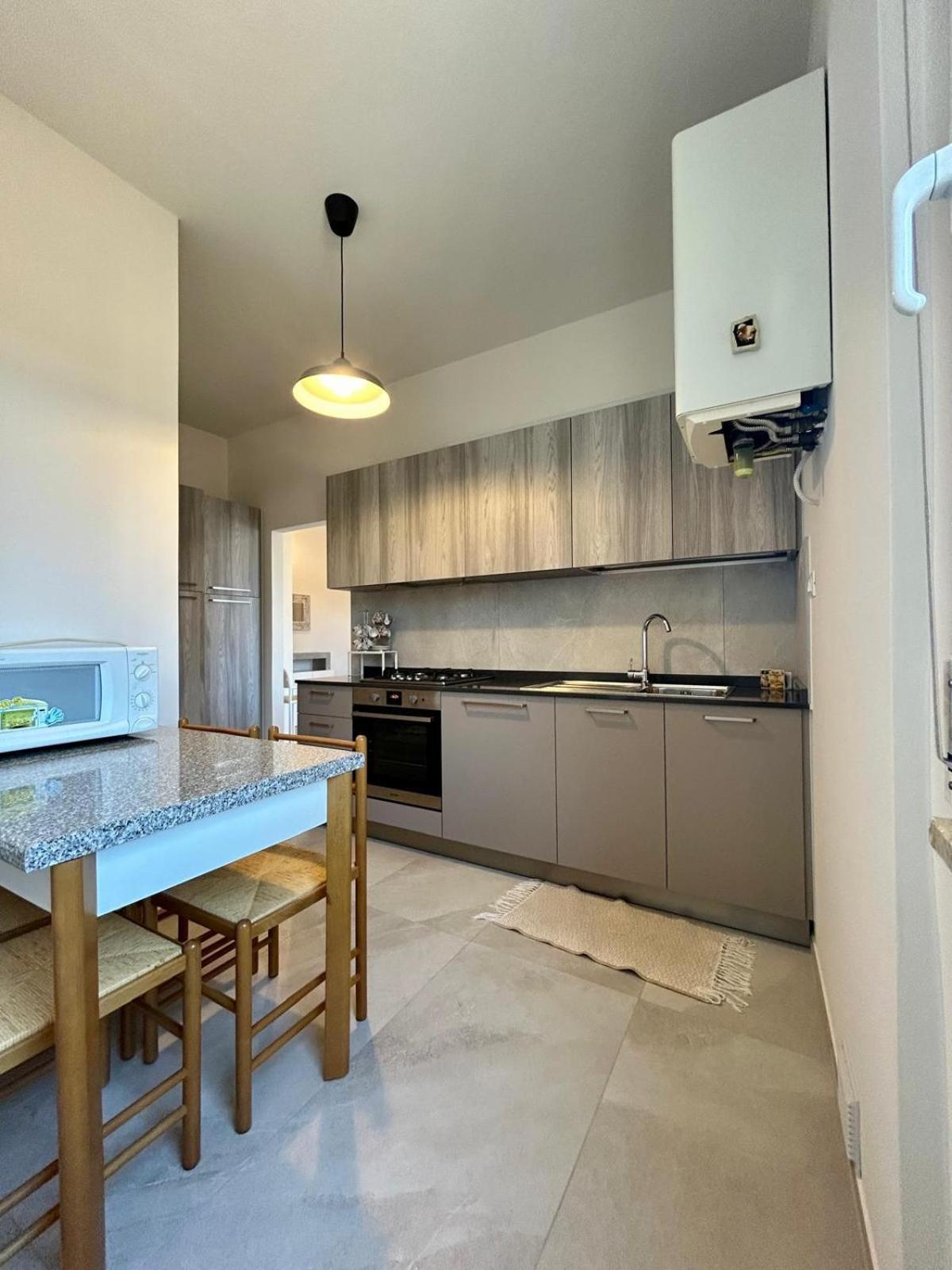 Two-Bedroom Apartment with Balcony photo 3