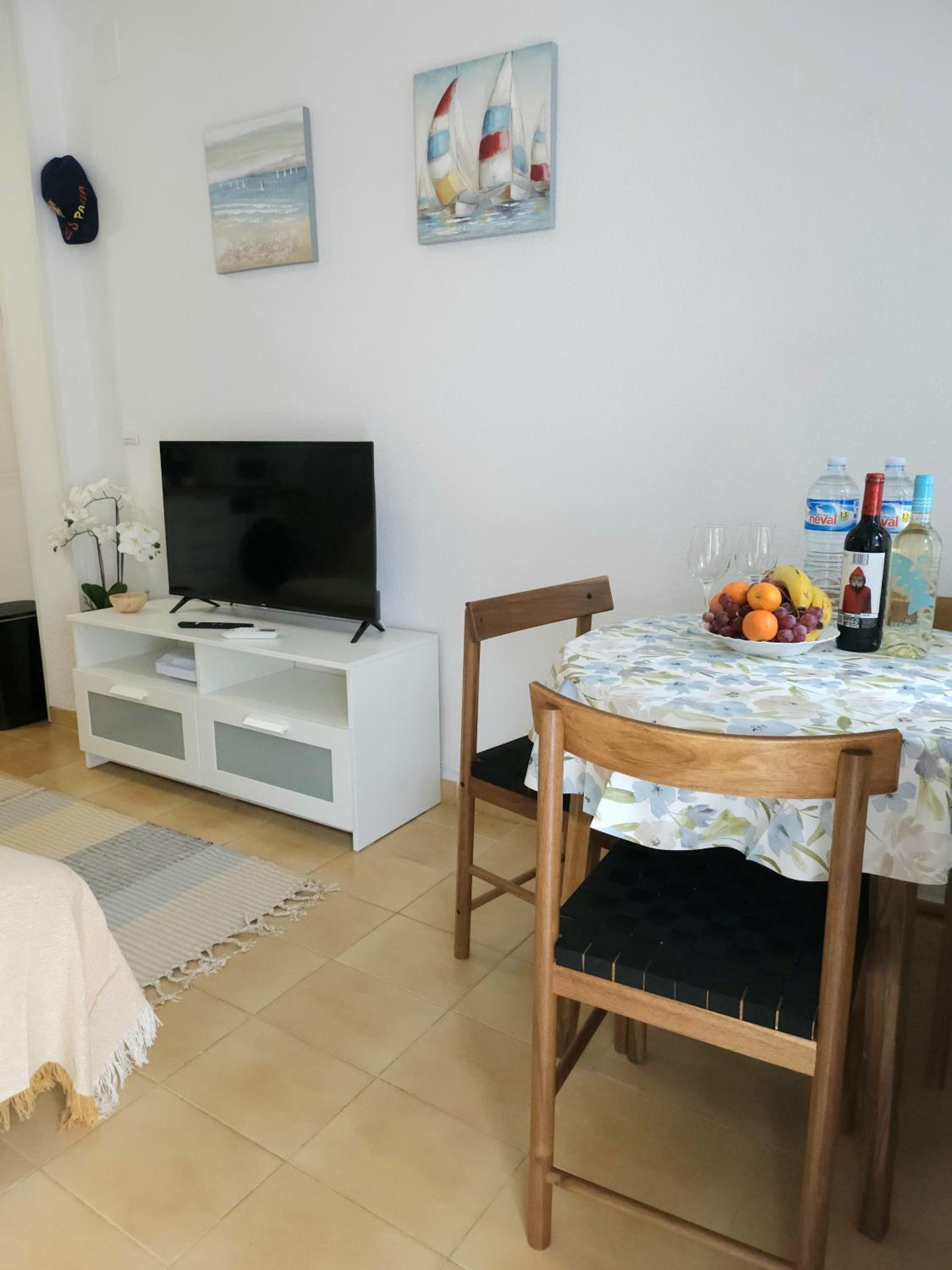 One-Bedroom House photo 3