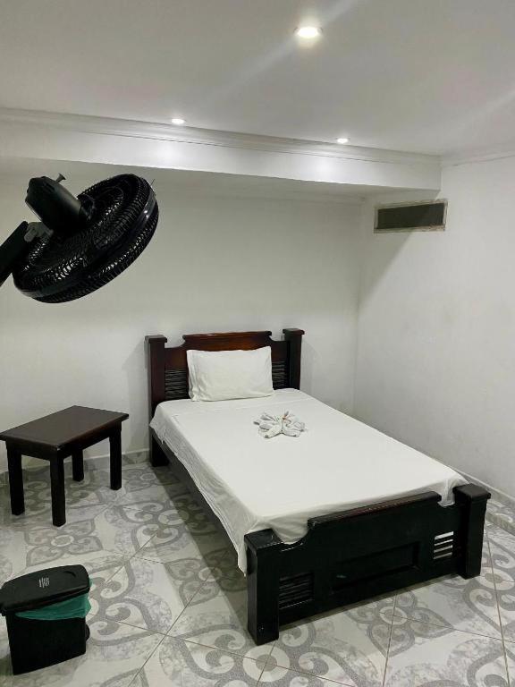 Single Room With Private Bathroom photo 1