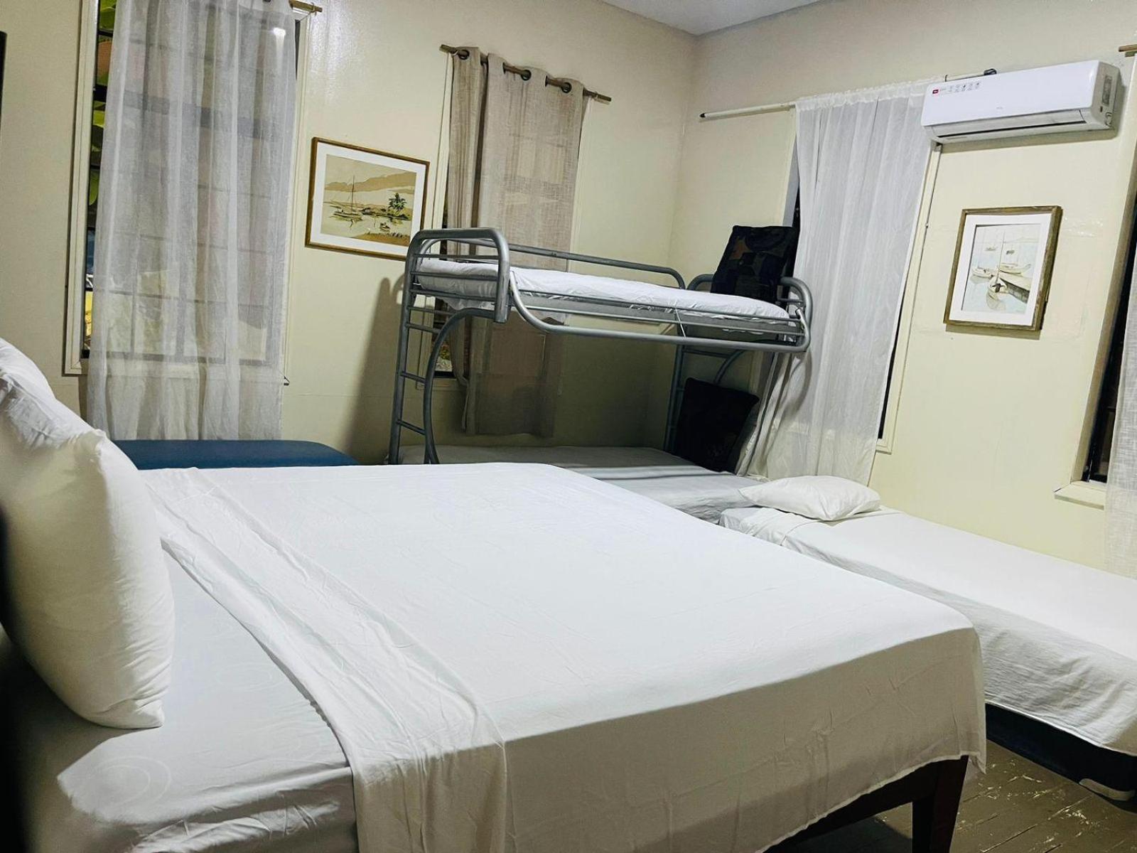 Four-Bedroom Deluxe Apartment