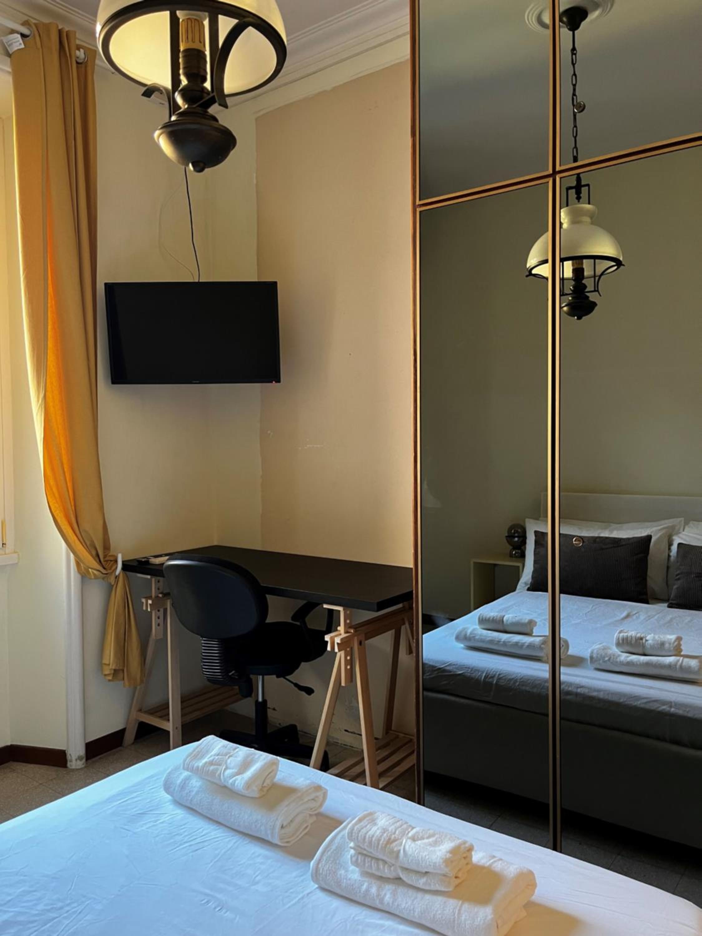 Standard Queen Room