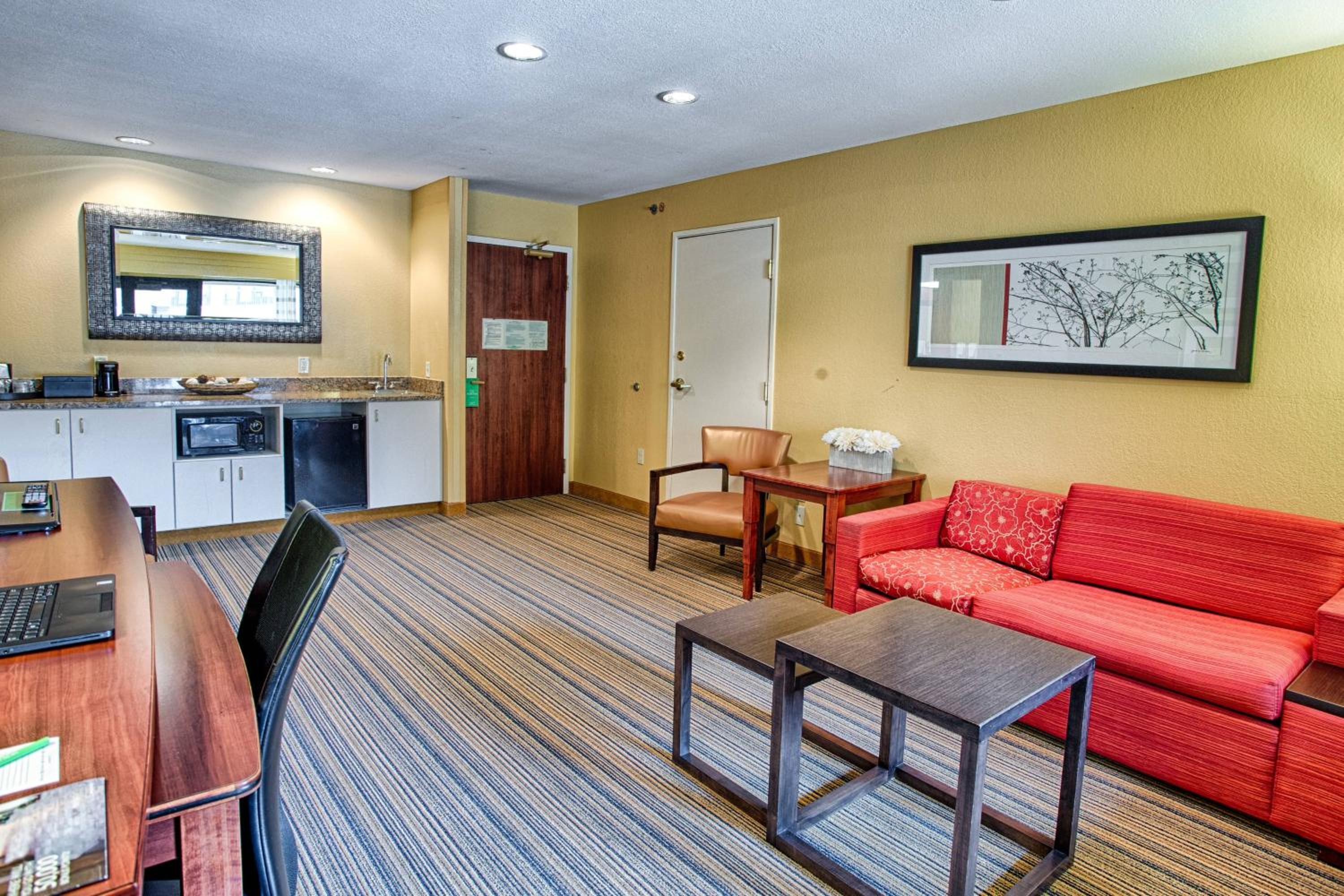 King Suite - Photo 1