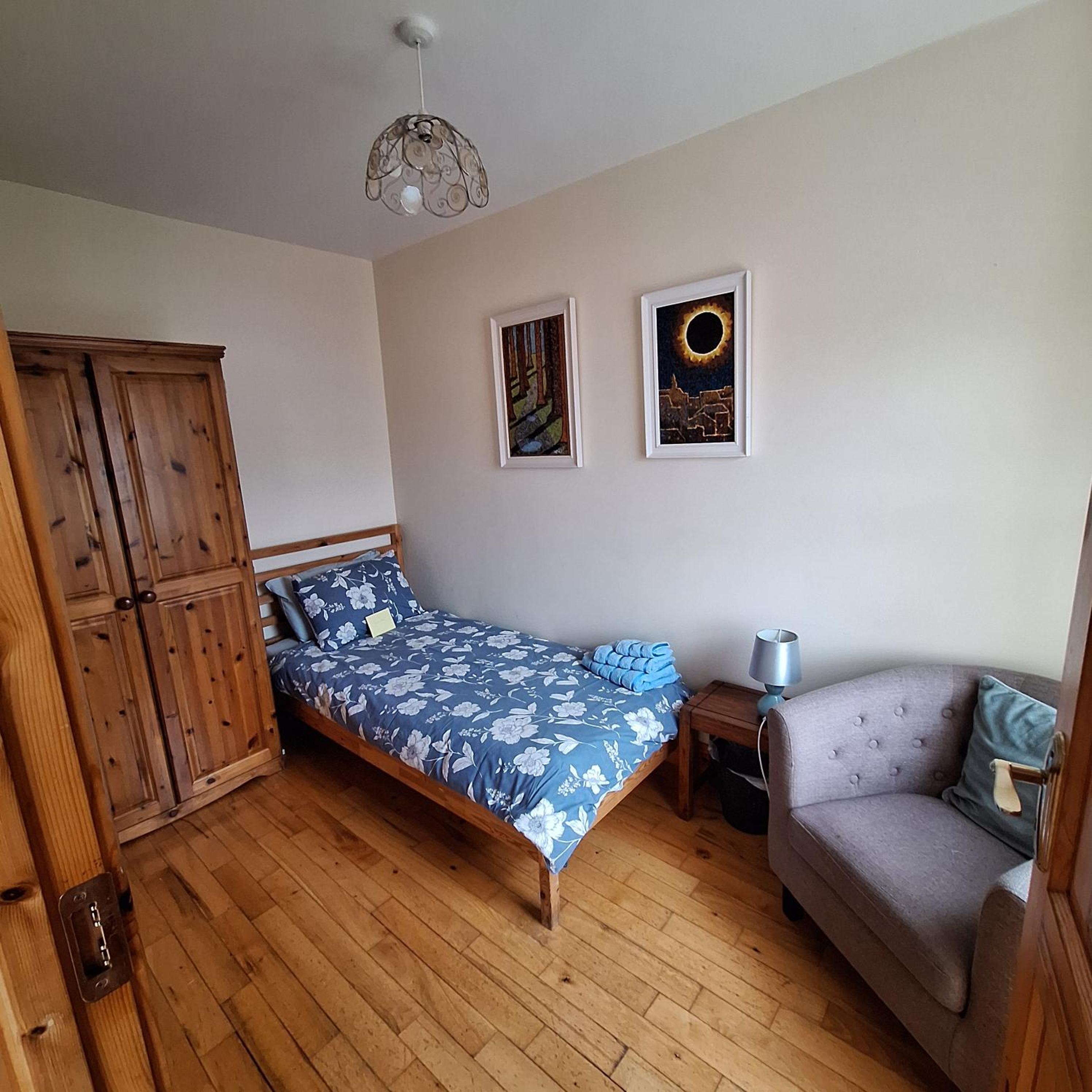 Single Room photo 2