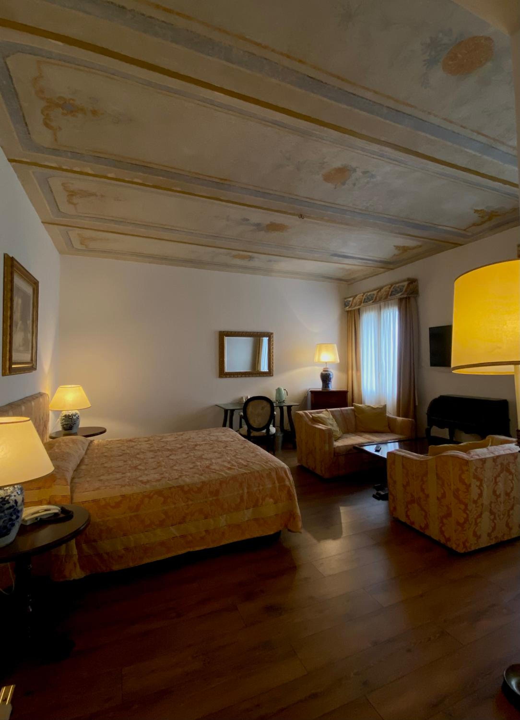 Double Room with Garden View - Photo 3