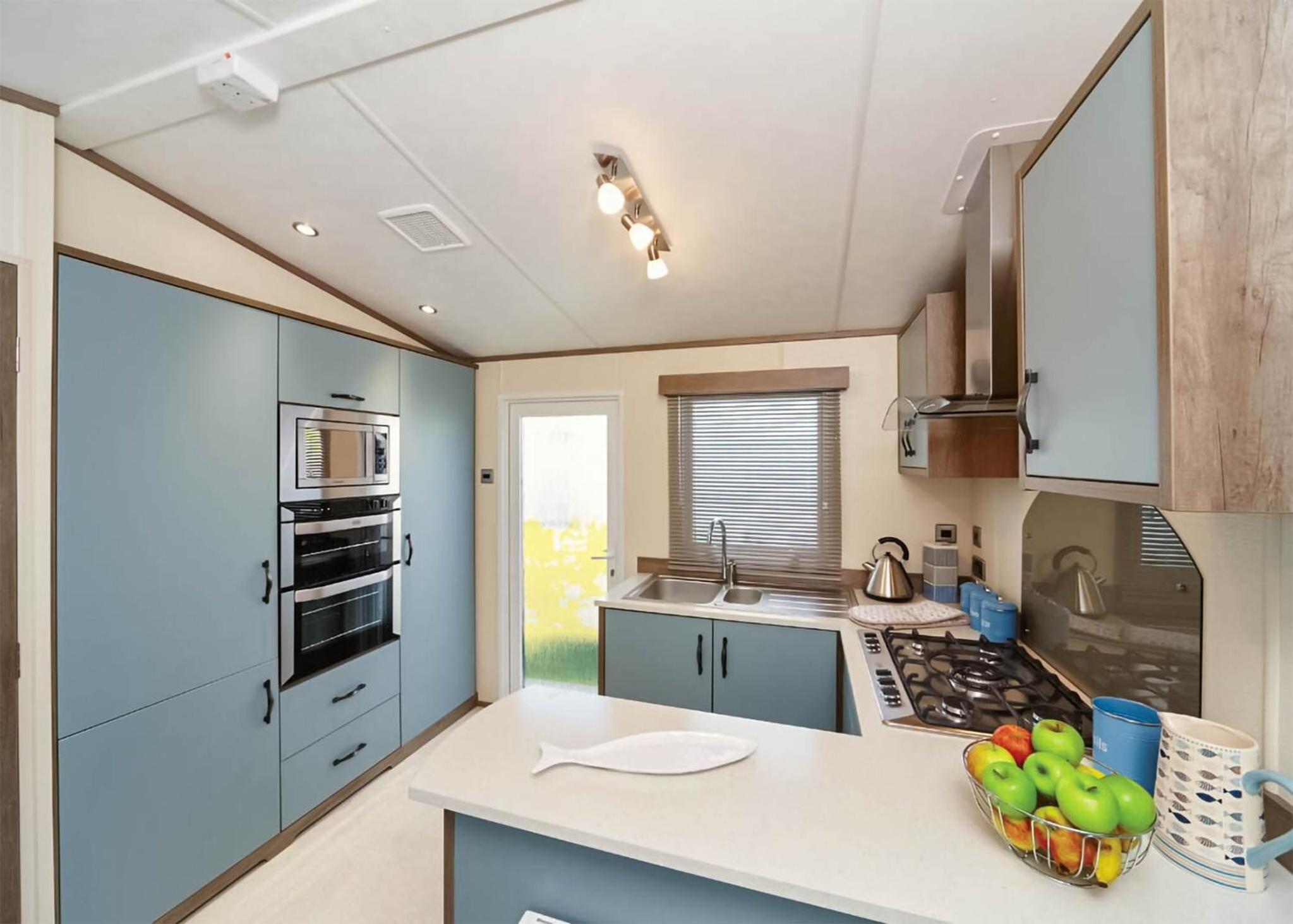 Mobile Home 7 photo 2