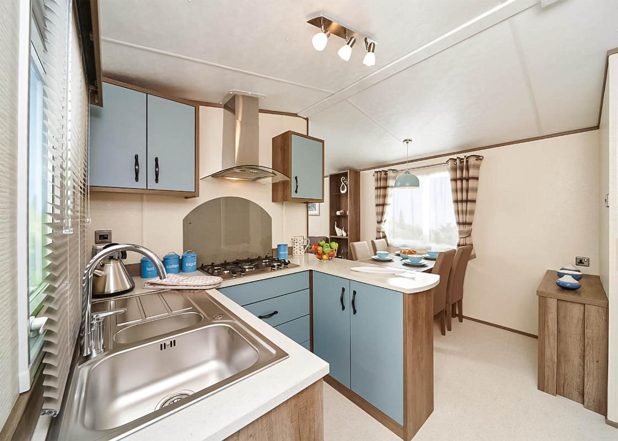 Mobile Home 7 photo 3
