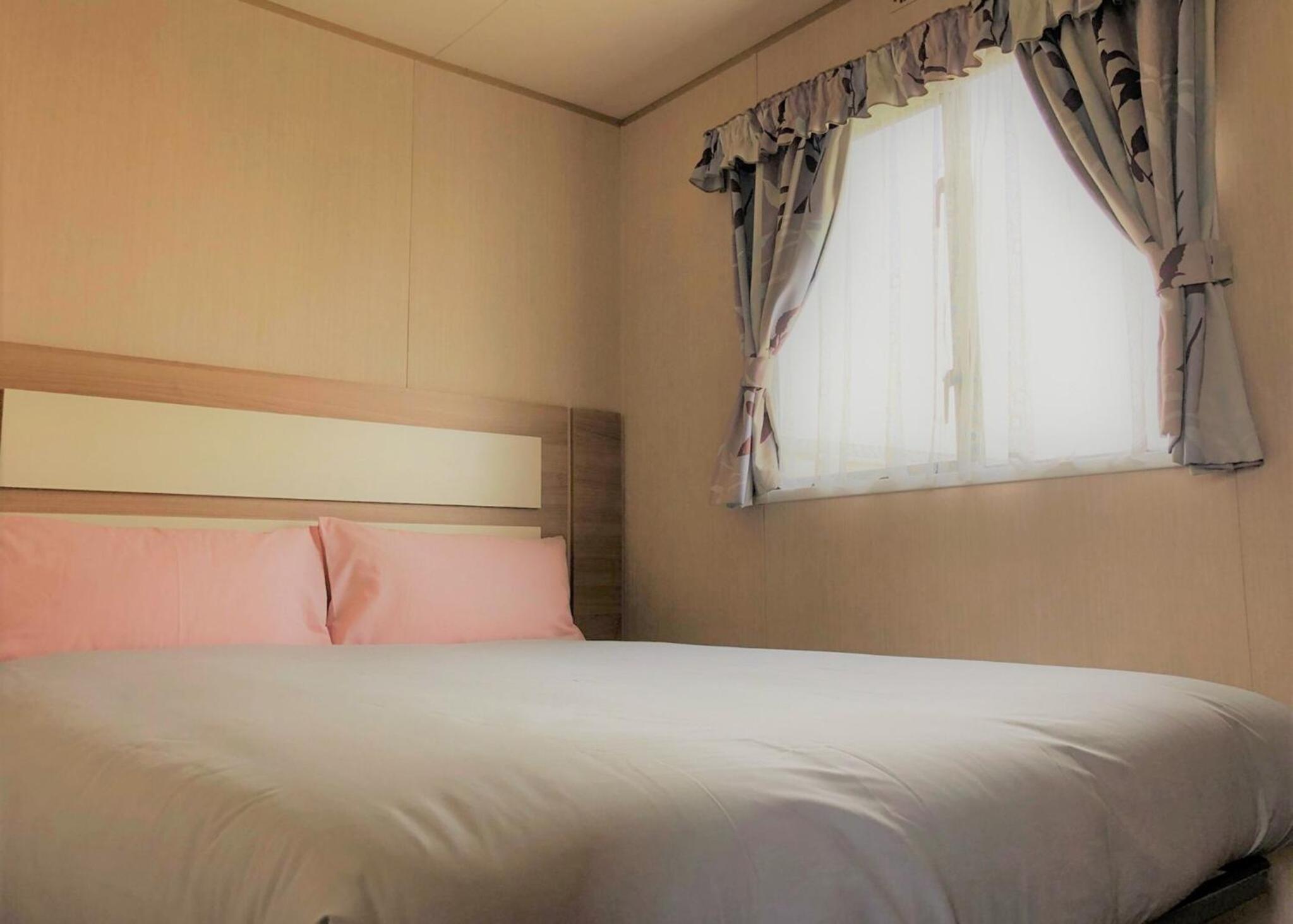 Mobile Home 2 photo 1