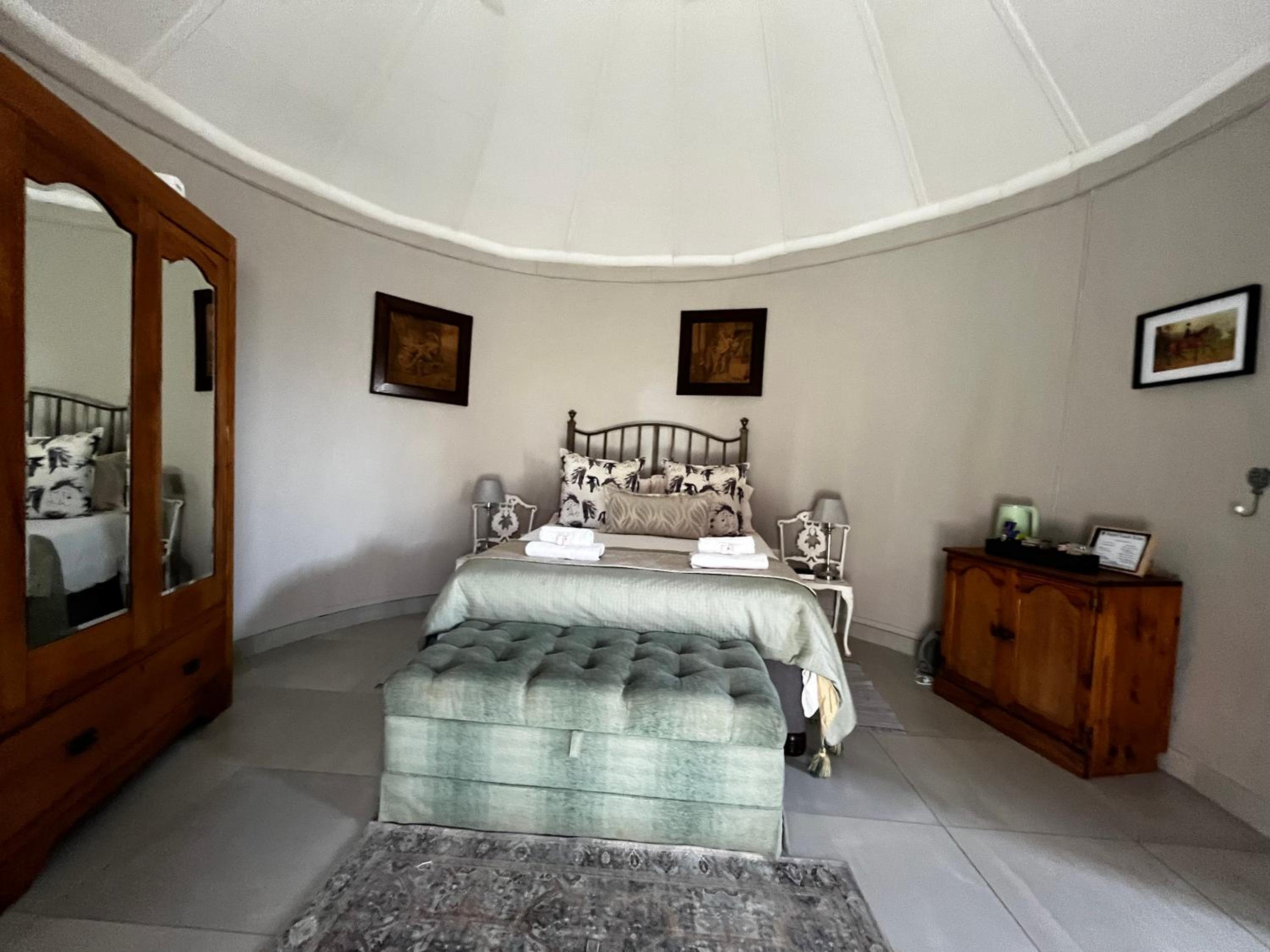 Double Room - Photo 6